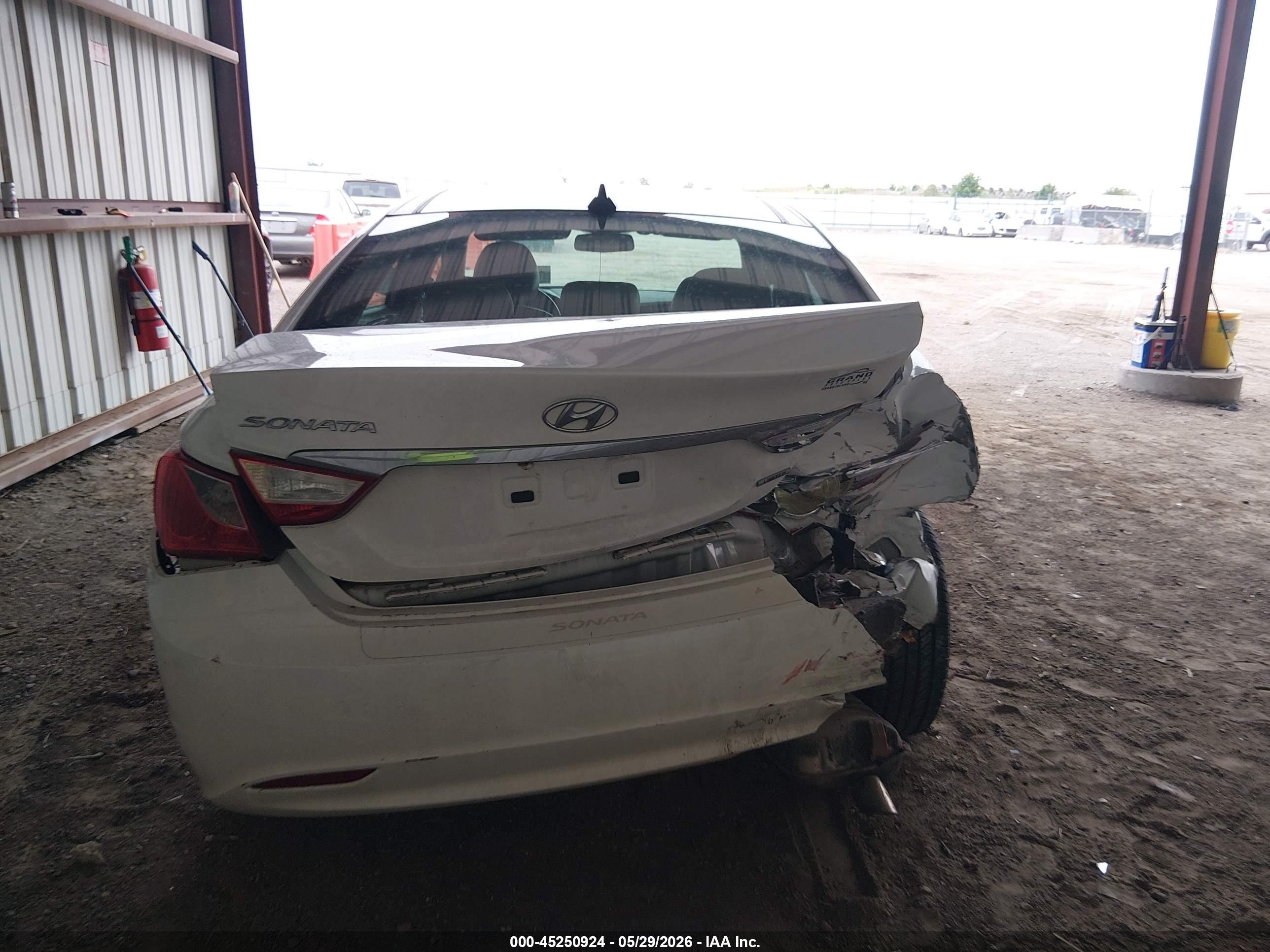 2013 Hyundai Sonata Limited White vin: 5NPEC4AC2DH527835