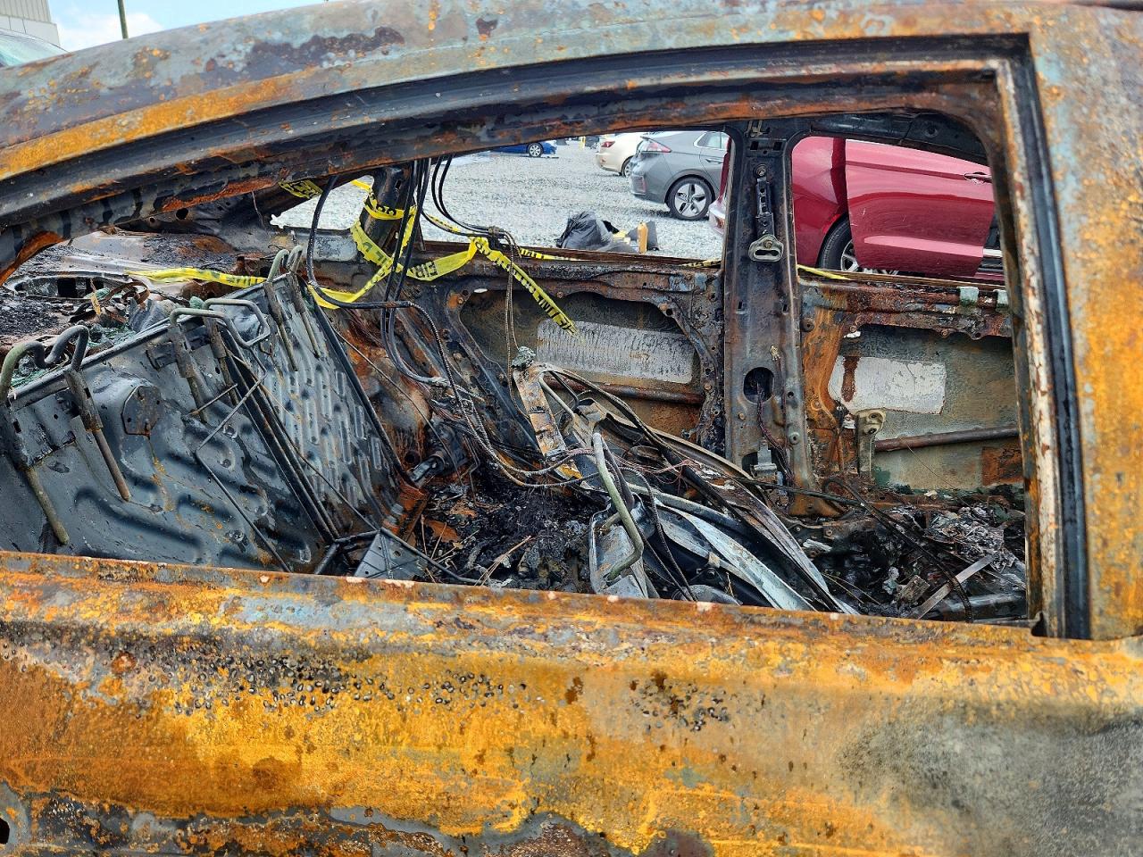 2013 Hyundai Sonata Limited Burn vin: 5NPEC4AC2DH601433