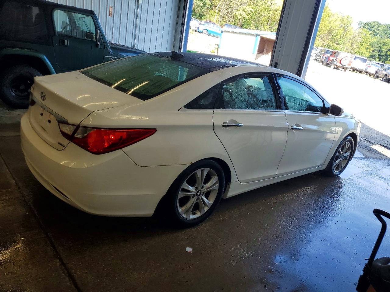 2013 Hyundai Sonata Limited Белый vin: 5NPEC4AC2DH651135