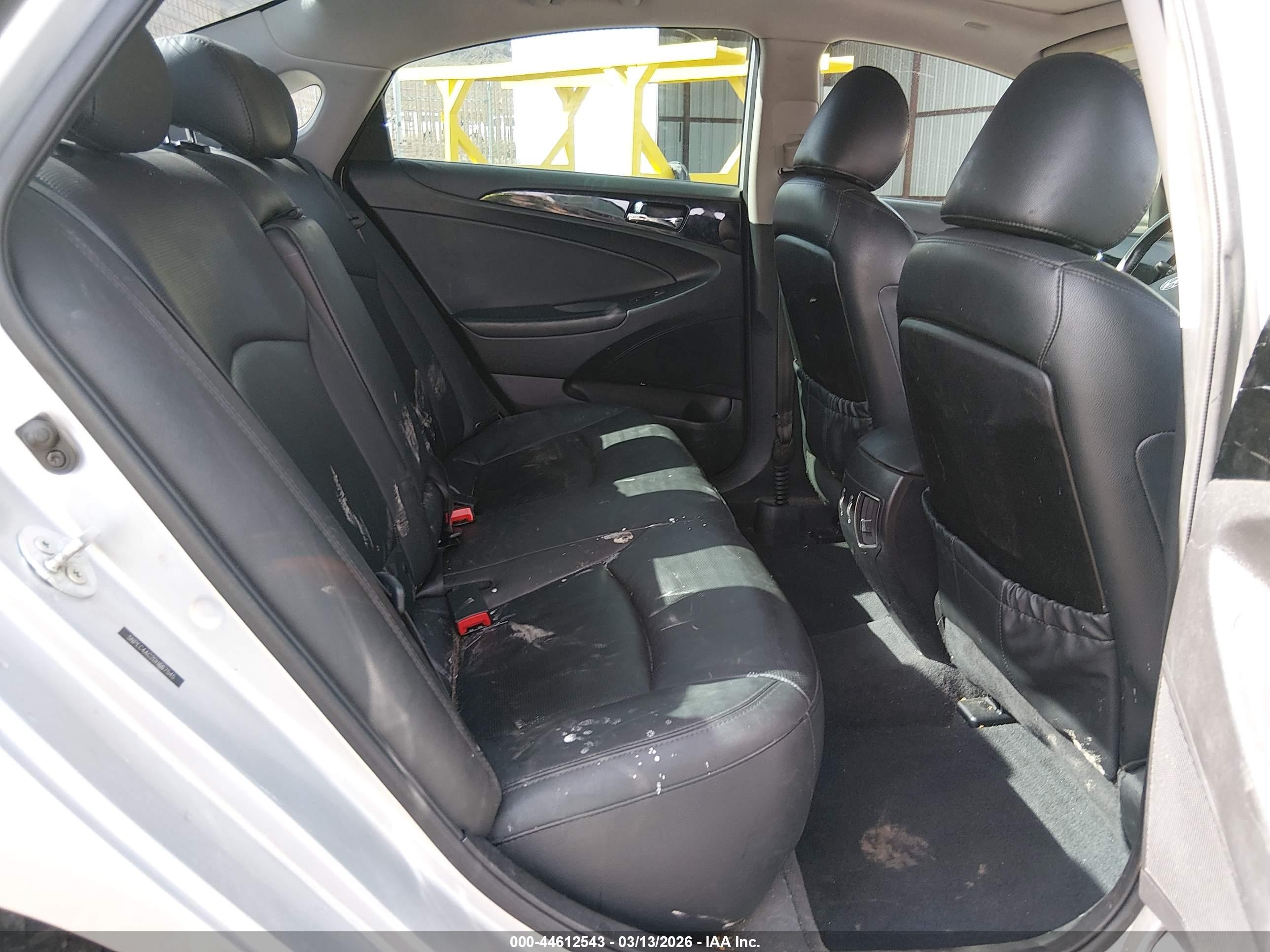 2013 Hyundai Sonata Limited Silver vin: 5NPEC4AC2DH667545