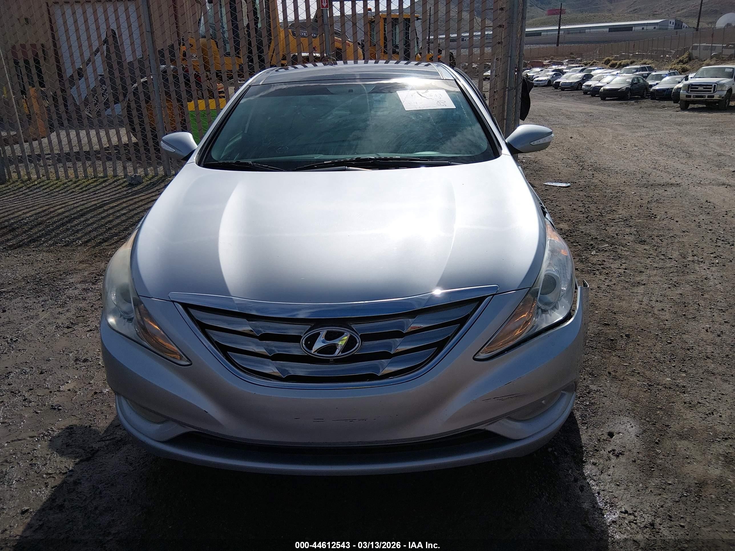 2013 Hyundai Sonata Limited Silver vin: 5NPEC4AC2DH667545