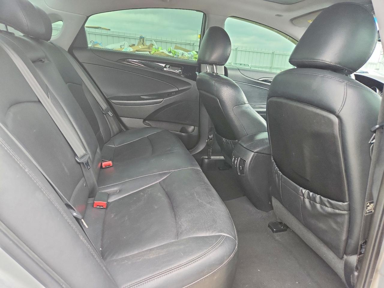 2011 Hyundai Sonata Limited Silver vin: 5NPEC4AC3BH101066