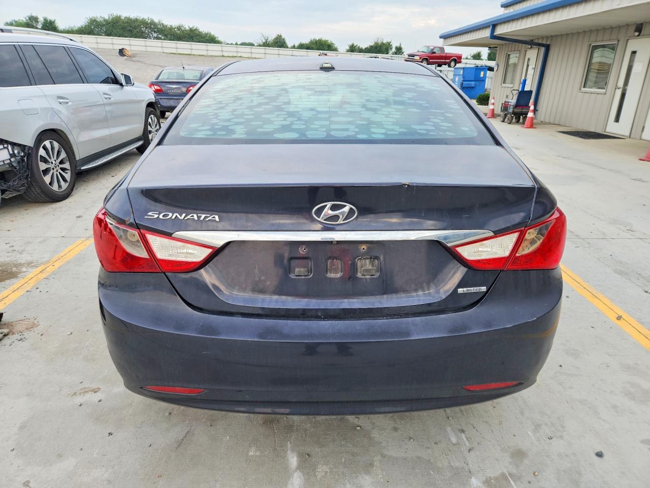 2011 Hyundai Sonata Limited Black vin: 5NPEC4AC3BH128526