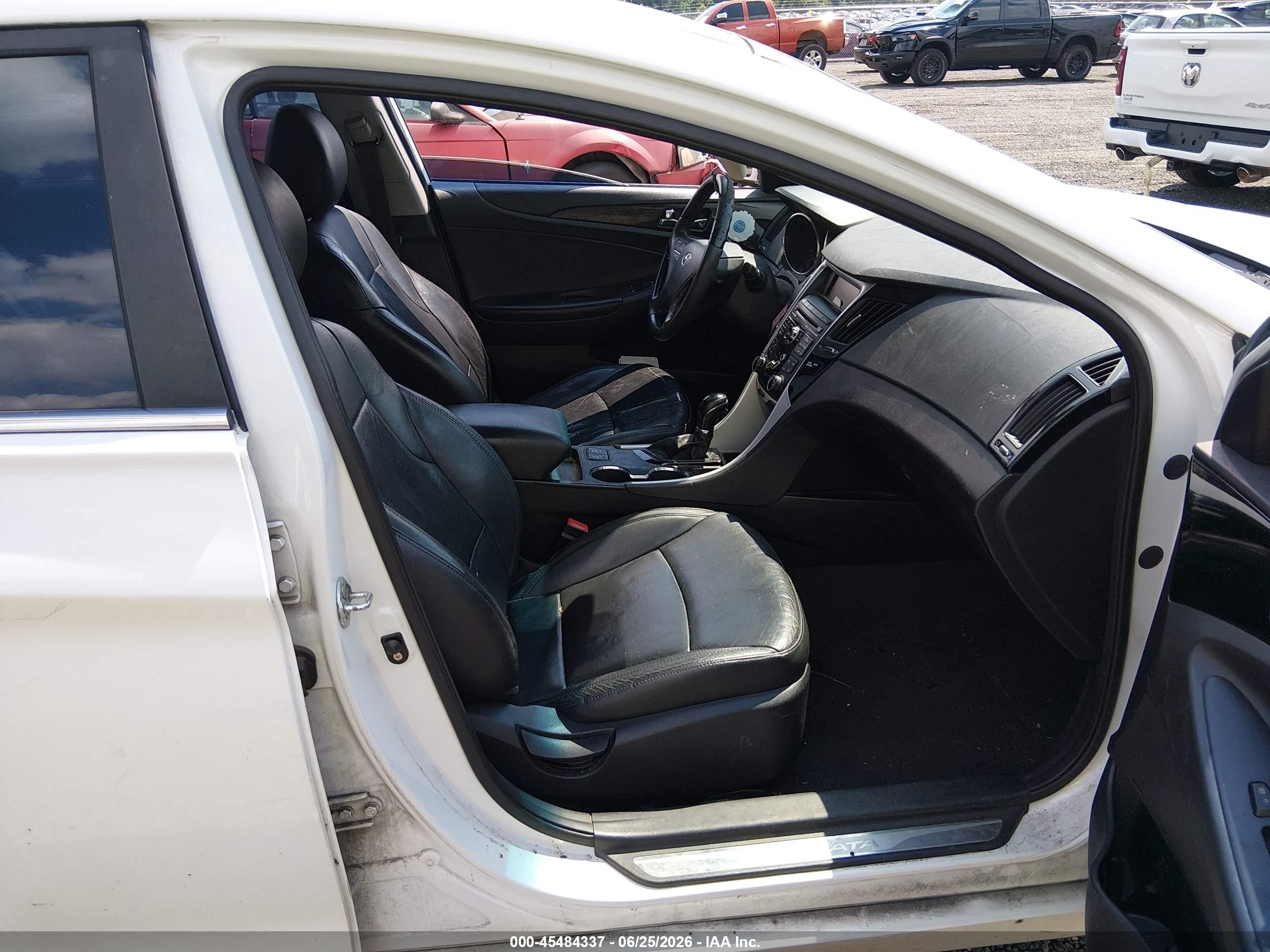 2011 Hyundai Sonata Limited White vin: 5NPEC4AC3BH168248