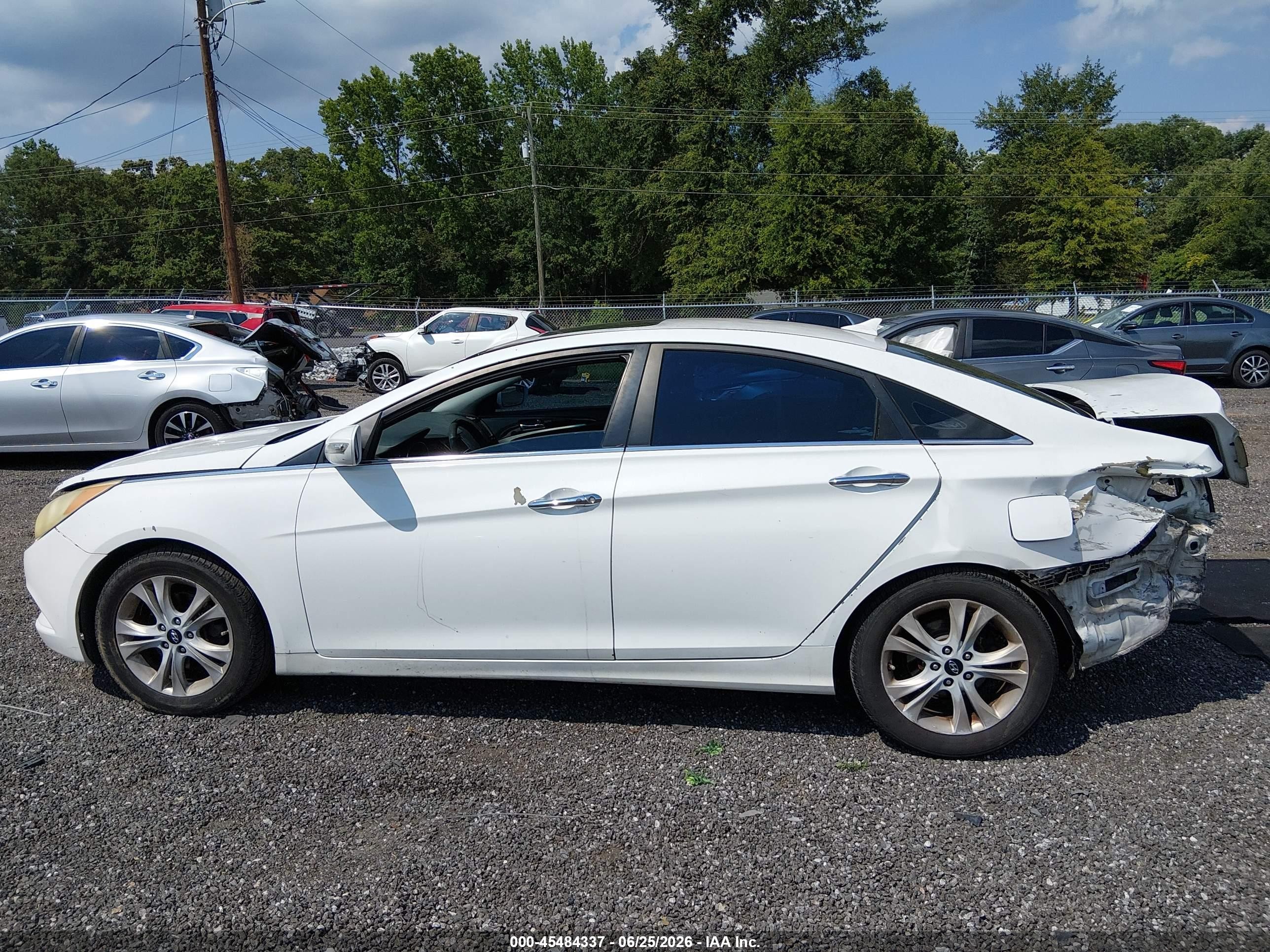 2011 Hyundai Sonata Limited White vin: 5NPEC4AC3BH168248