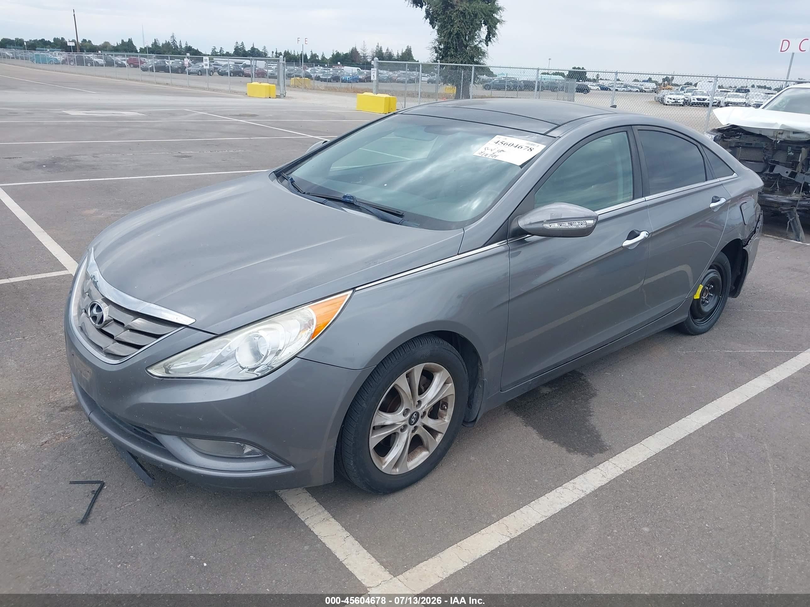 2013 Hyundai Sonata Limited Silver vin: 5NPEC4AC3DH549827