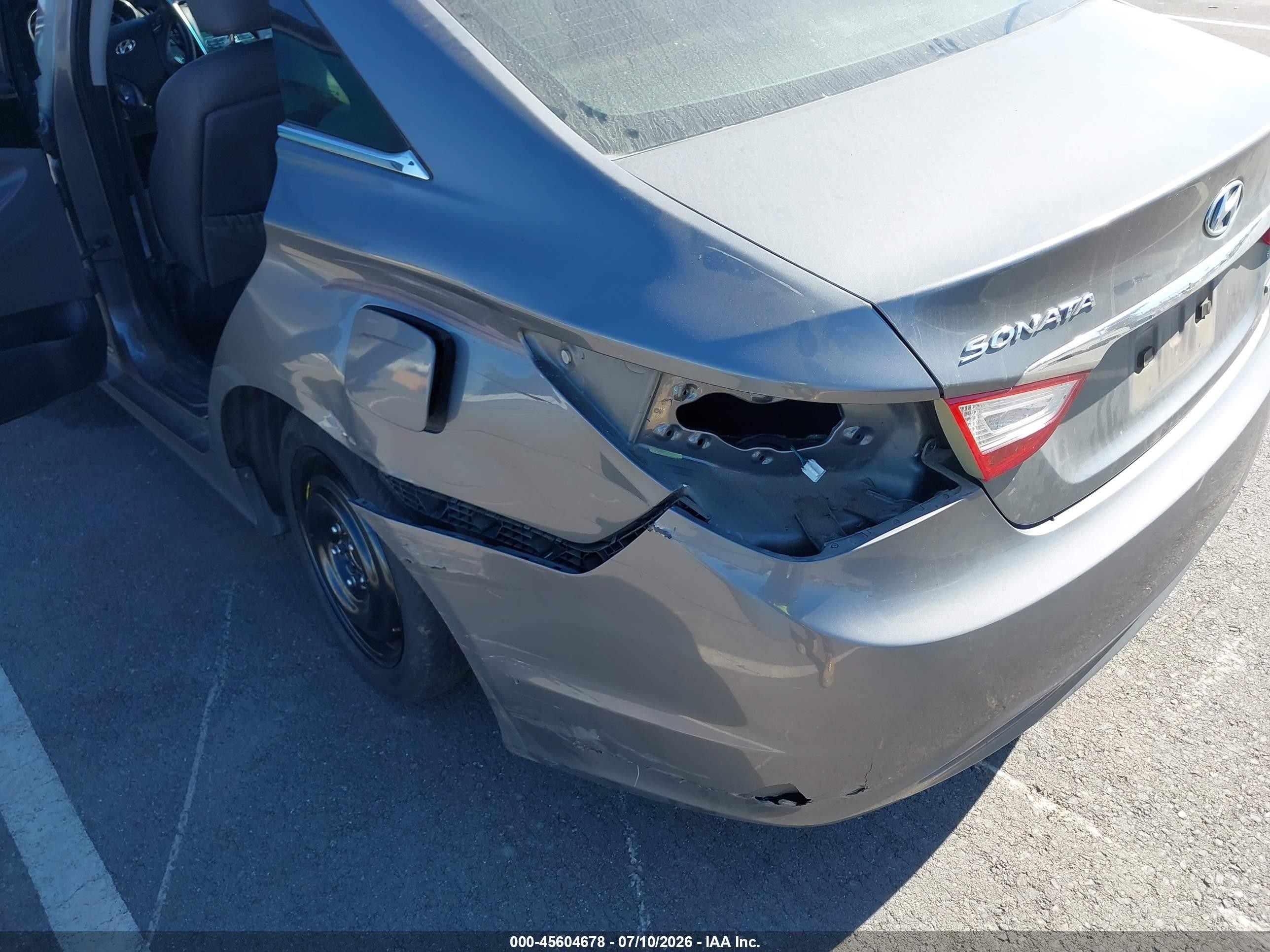 2013 Hyundai Sonata Limited Silver vin: 5NPEC4AC3DH549827