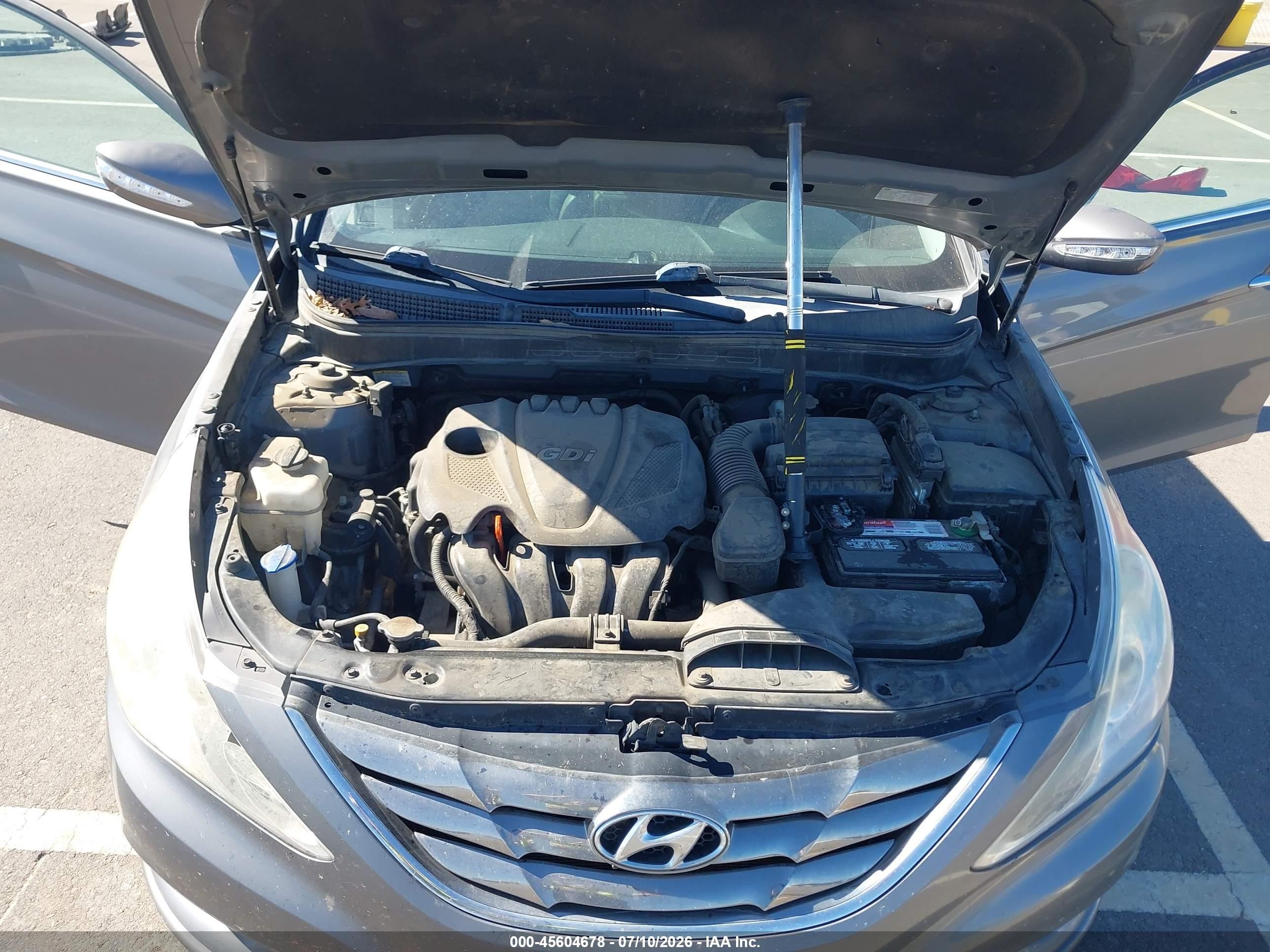 2013 Hyundai Sonata Limited Silver vin: 5NPEC4AC3DH549827