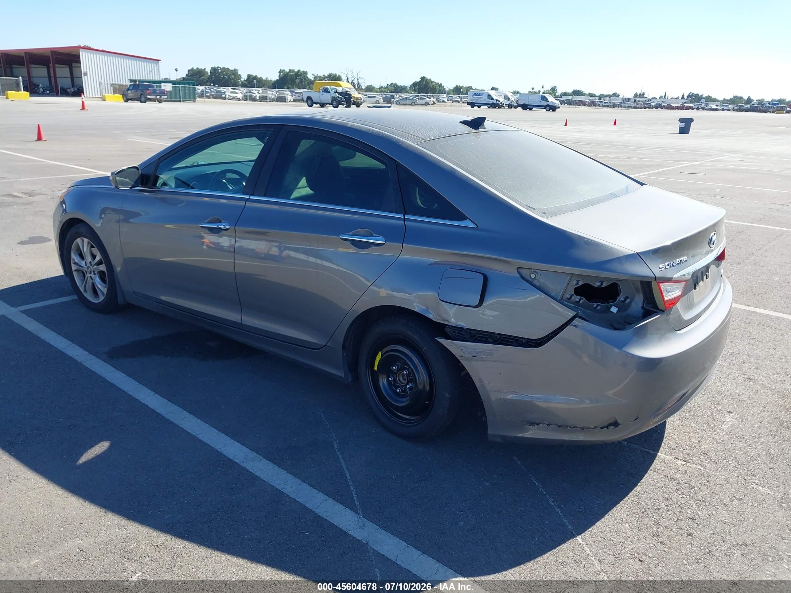 2013 Hyundai Sonata Limited Silver vin: 5NPEC4AC3DH549827