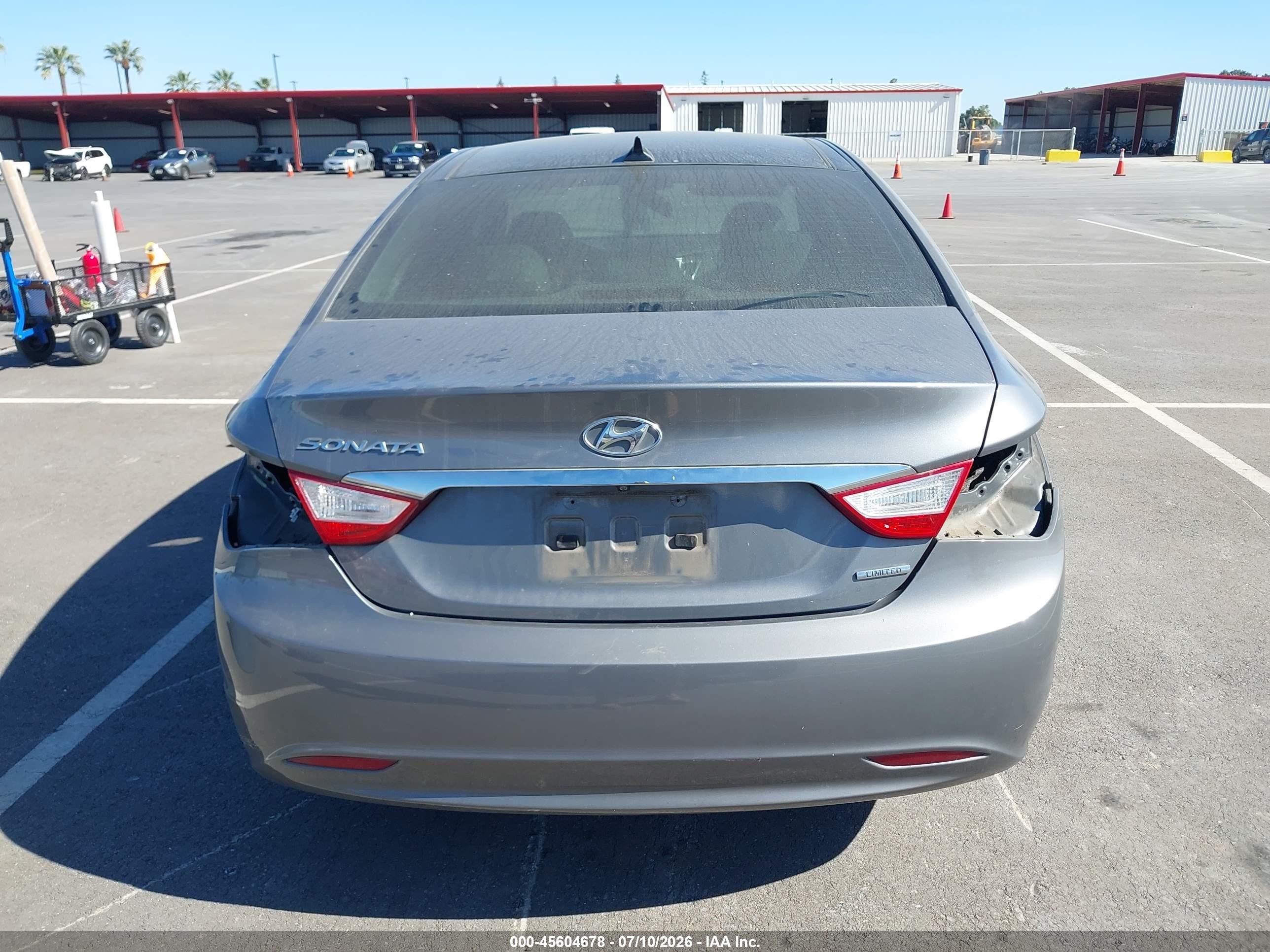 2013 Hyundai Sonata Limited Silver vin: 5NPEC4AC3DH549827