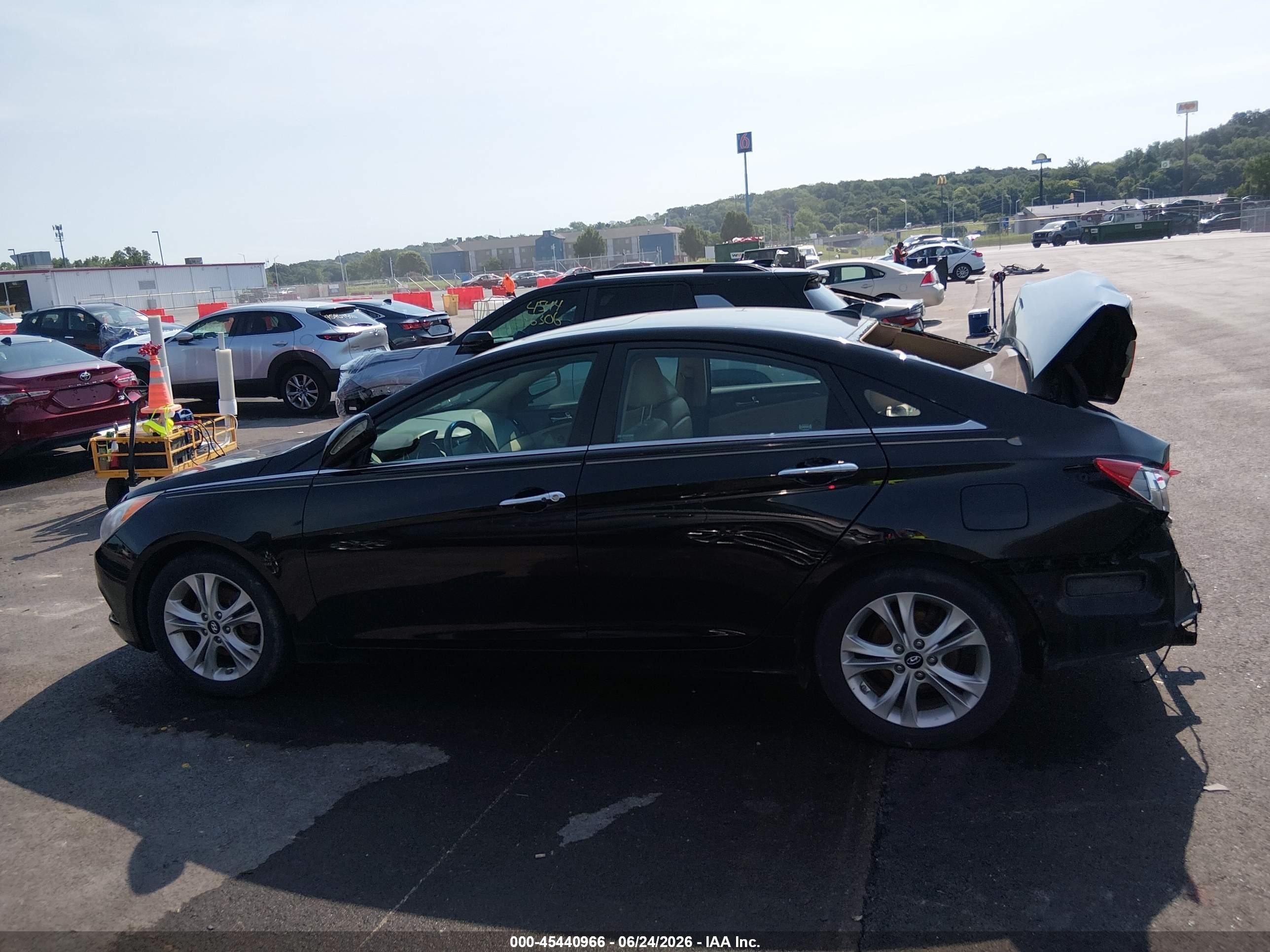 2013 Hyundai Sonata Limited Black vin: 5NPEC4AC3DH558382