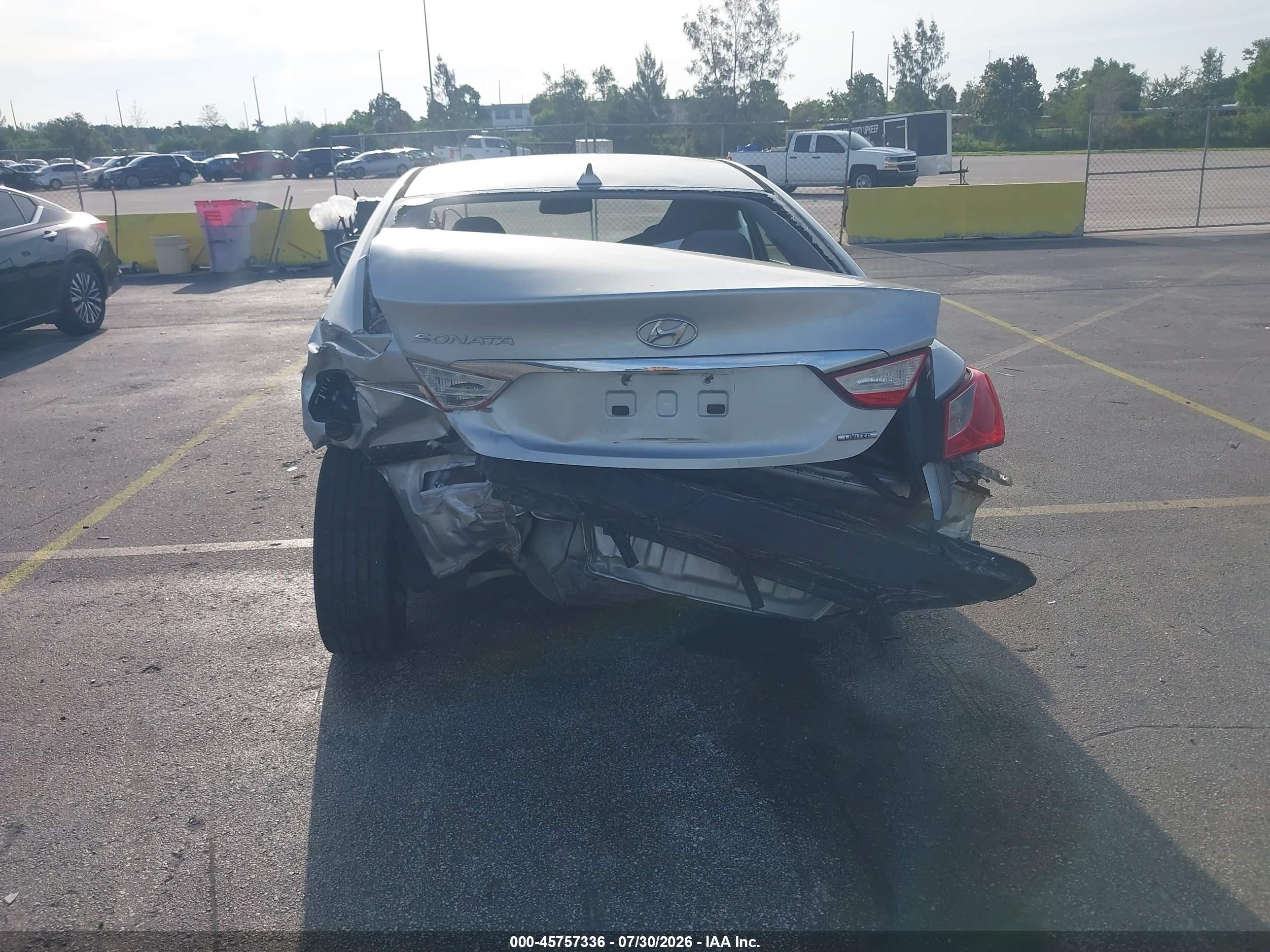 2013 Hyundai Sonata Limited Silver vin: 5NPEC4AC3DH612120