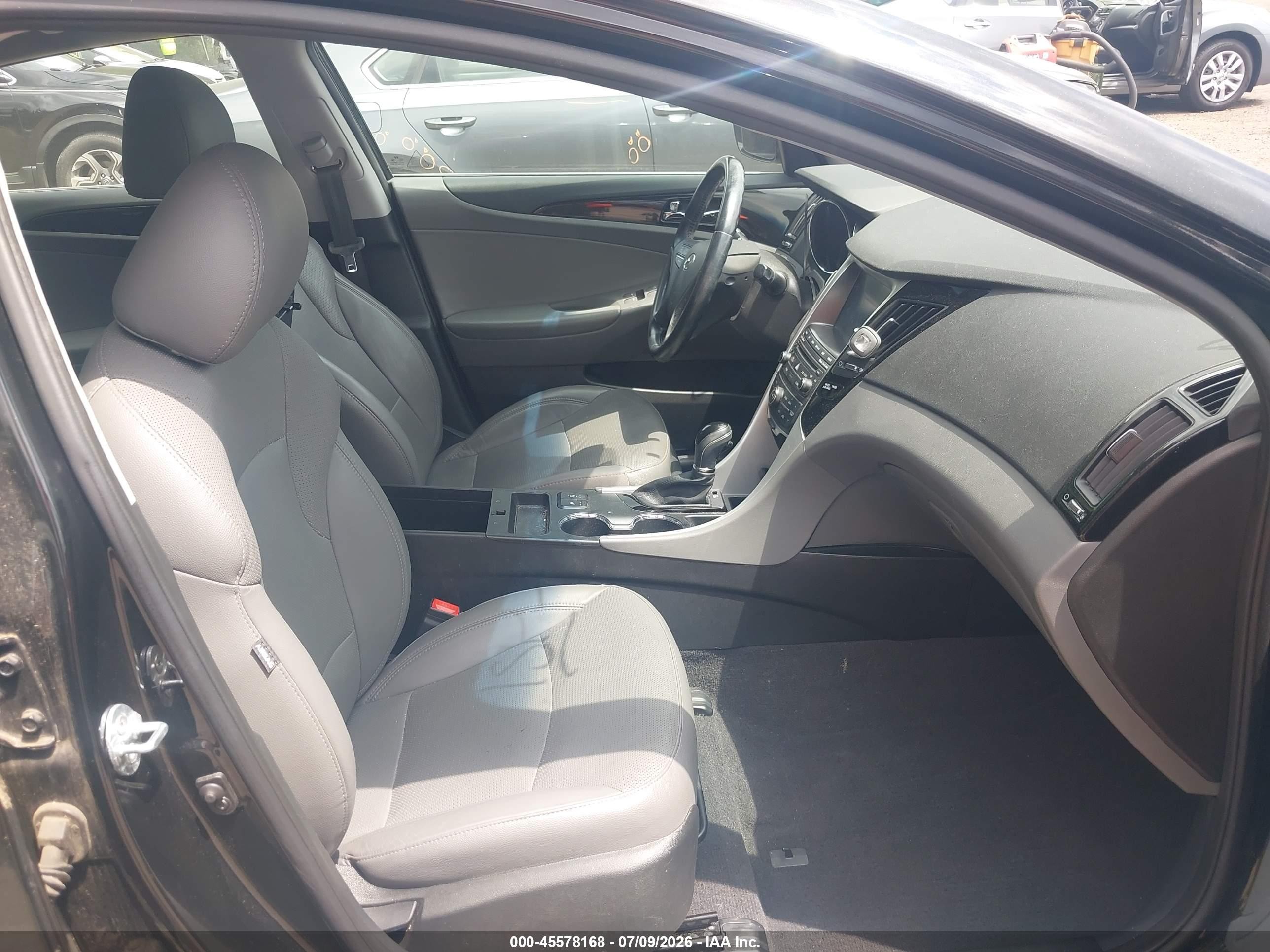 2014 Hyundai Sonata Limited Черный vin: 5NPEC4AC3EH868355