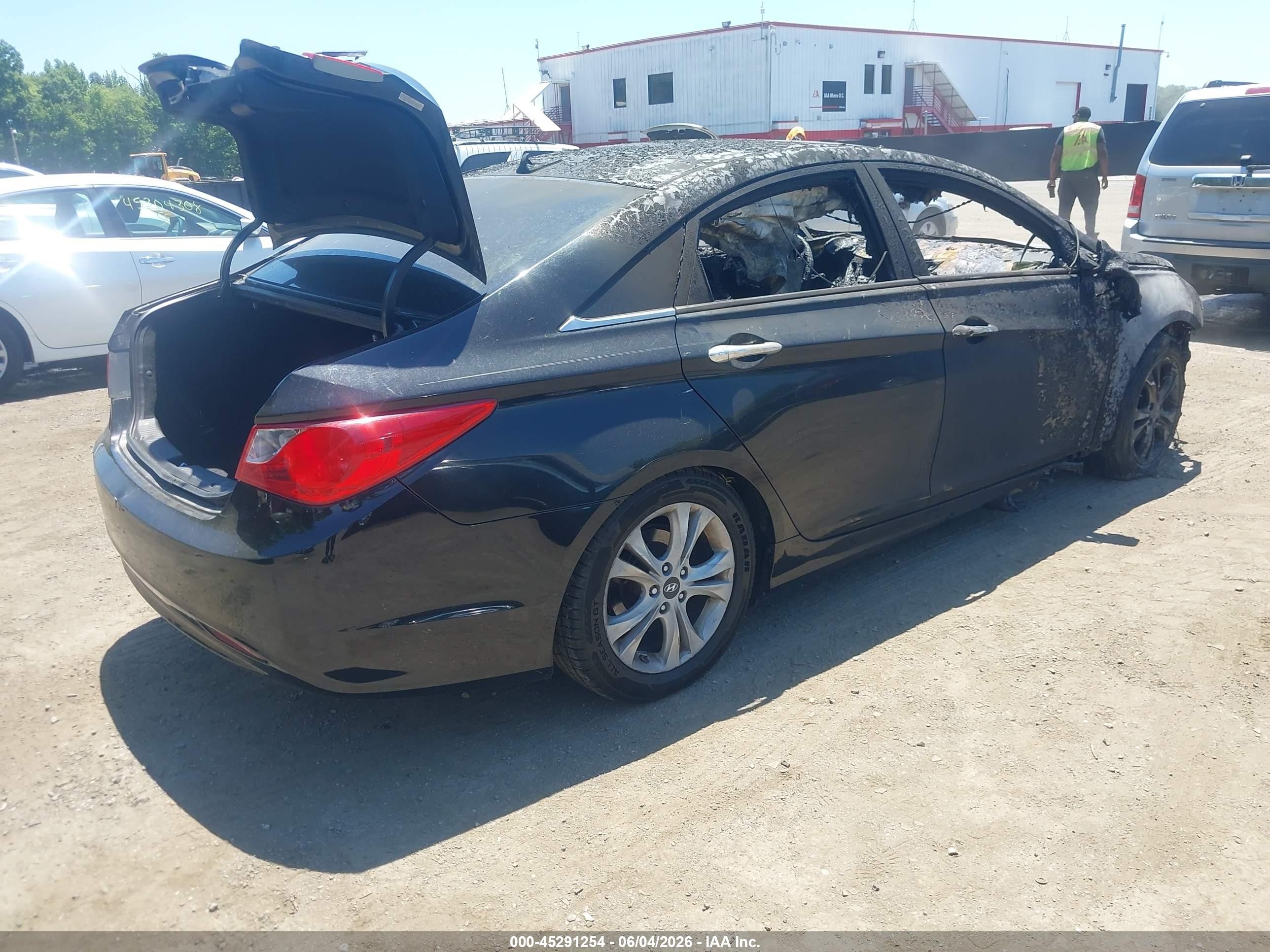 2011 Hyundai Sonata Limited Black vin: 5NPEC4AC4BH008556