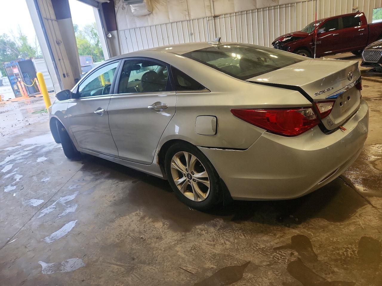 2011 Hyundai Sonata Limited Silver vin: 5NPEC4AC4BH125392