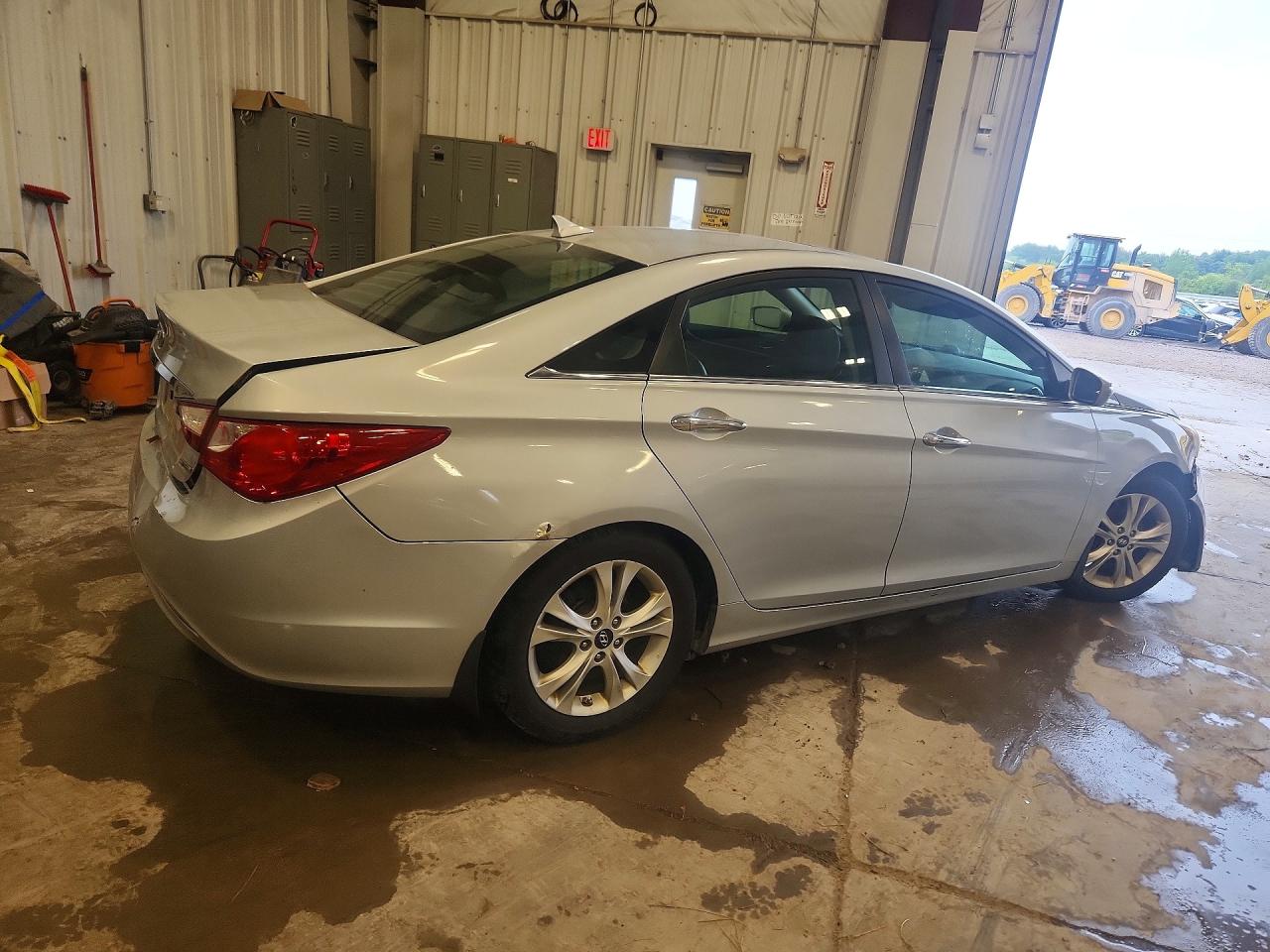2011 Hyundai Sonata Limited Silver vin: 5NPEC4AC4BH125392