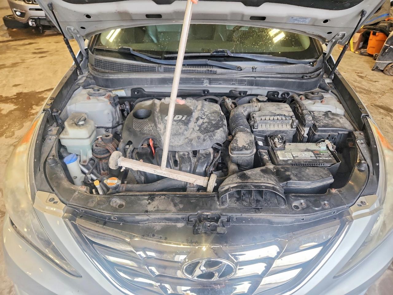 2011 Hyundai Sonata Limited Silver vin: 5NPEC4AC4BH125392