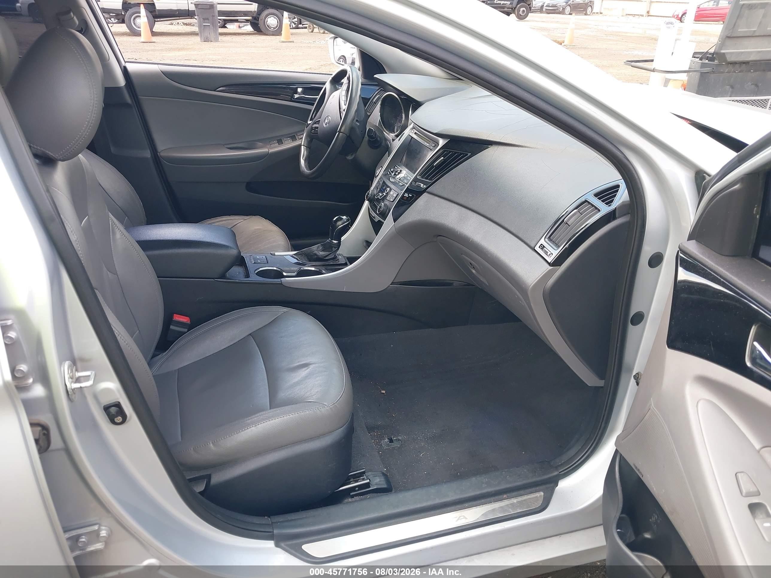 2011 Hyundai Sonata Limited Silver vin: 5NPEC4AC4BH303611