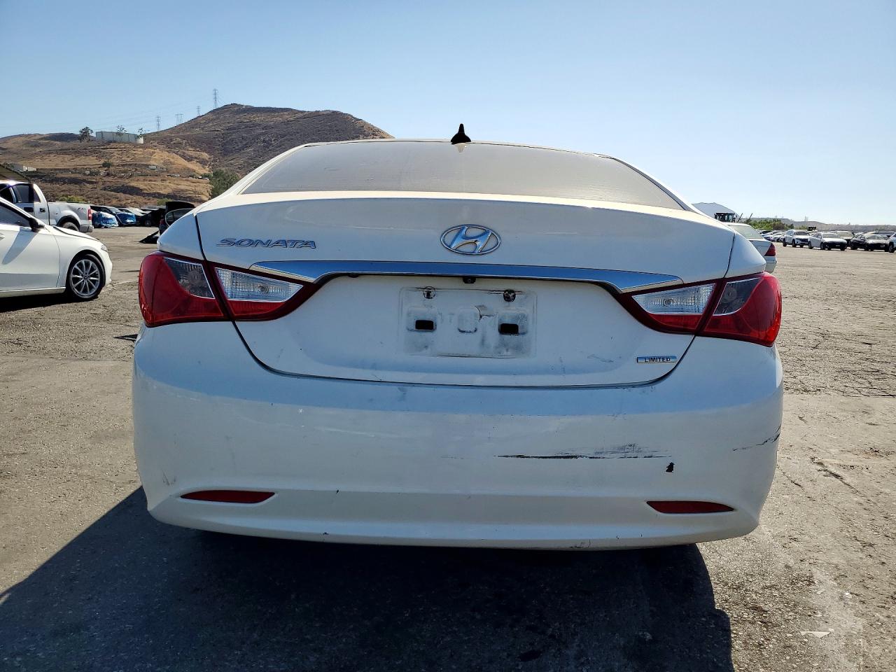 2012 Hyundai Sonata Limited White vin: 5NPEC4AC4CH462131
