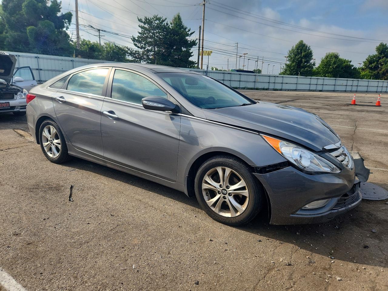 2013 Hyundai Sonata Limited Silver vin: 5NPEC4AC4DH686064