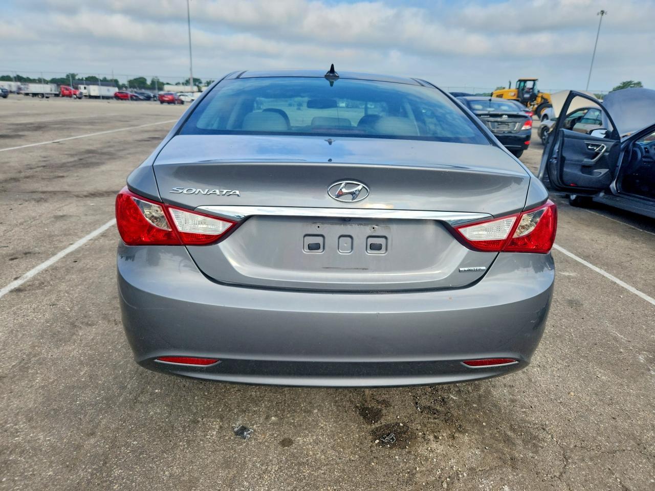 2013 Hyundai Sonata Limited Silver vin: 5NPEC4AC4DH686064