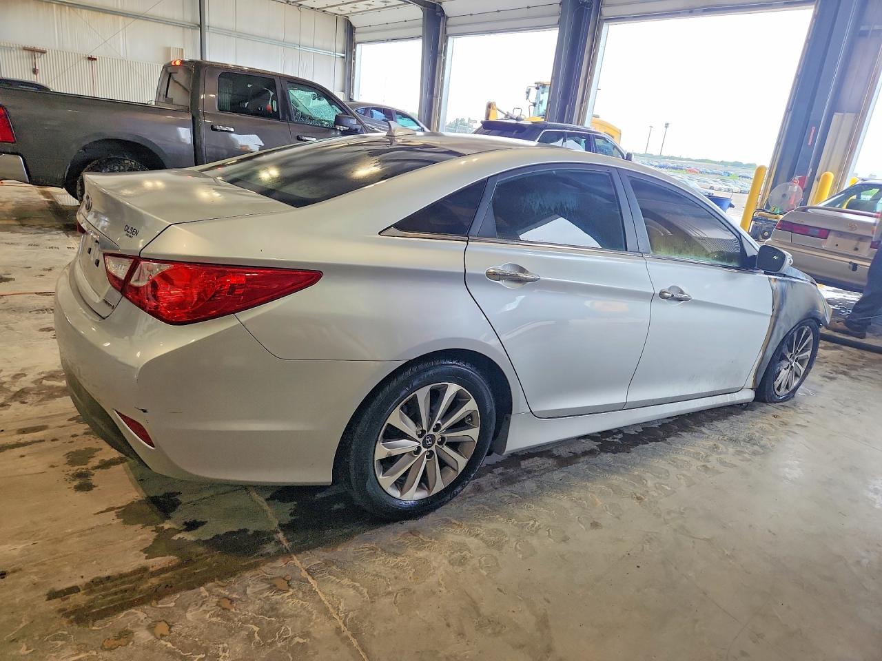 2014 Hyundai Sonata Limited Серебряный vin: 5NPEC4AC4EH839446