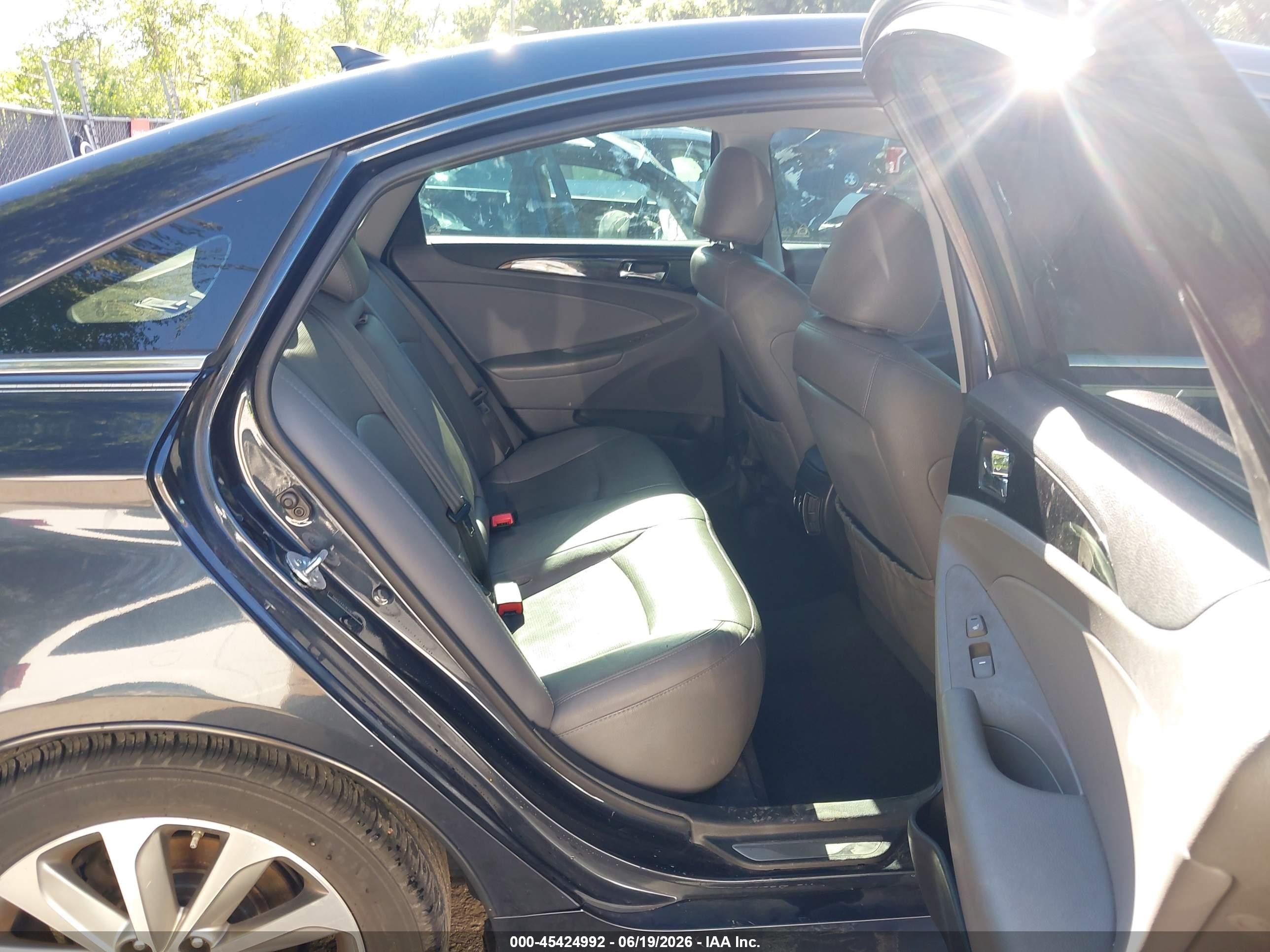 2014 Hyundai Sonata Limited Gray vin: 5NPEC4AC4EH921810