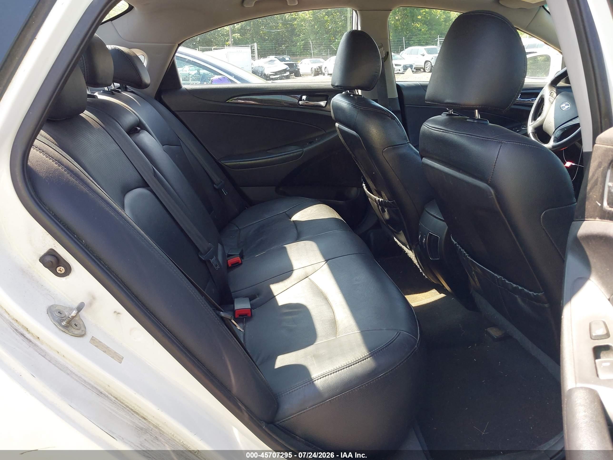 2011 Hyundai Sonata Limited White vin: 5NPEC4AC5BH000546
