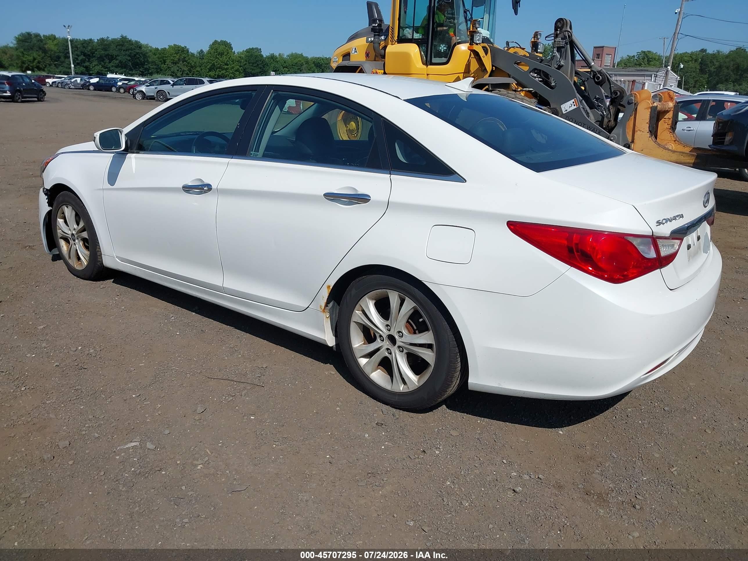 2011 Hyundai Sonata Limited White vin: 5NPEC4AC5BH000546
