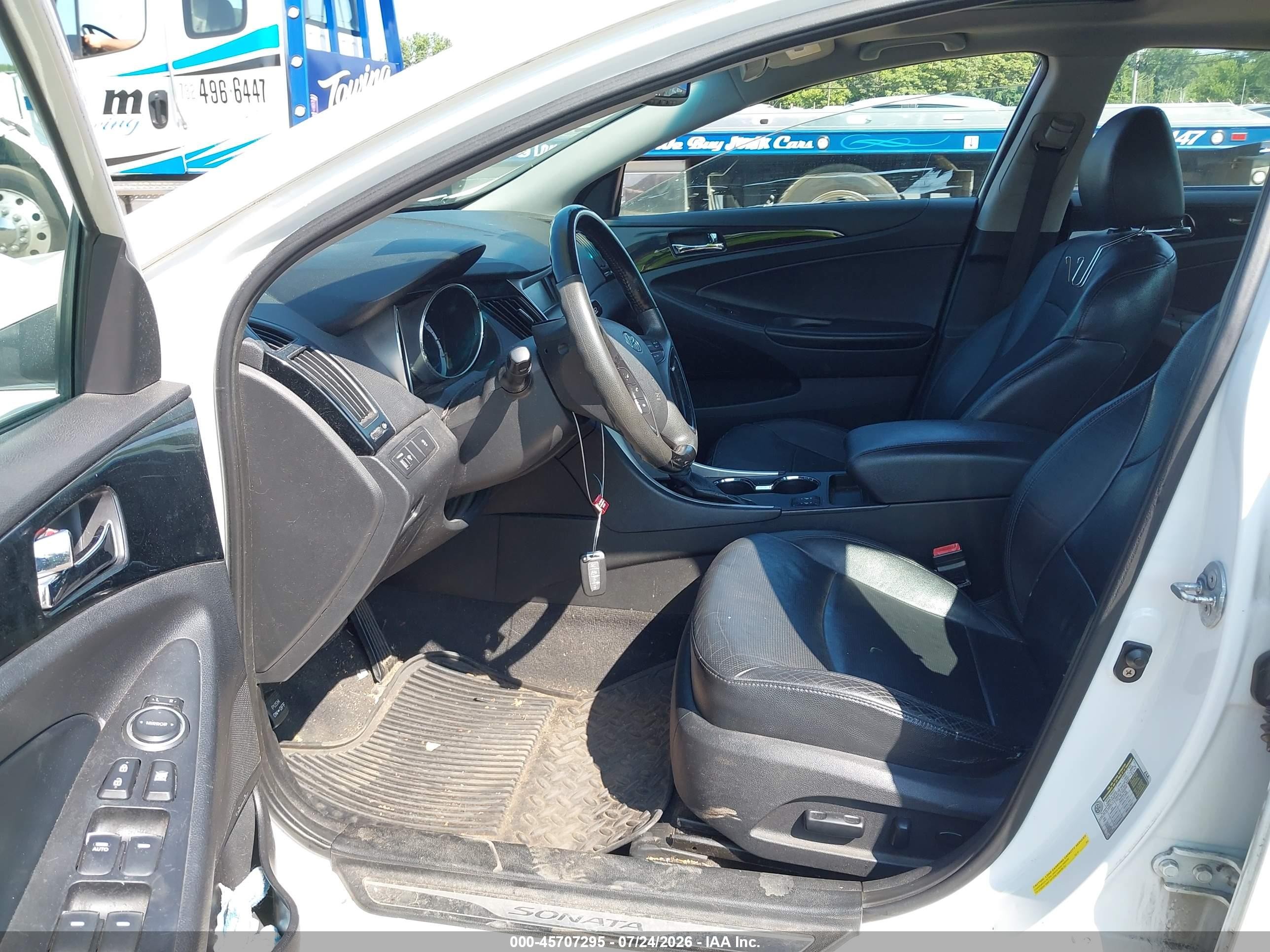 2011 Hyundai Sonata Limited White vin: 5NPEC4AC5BH000546