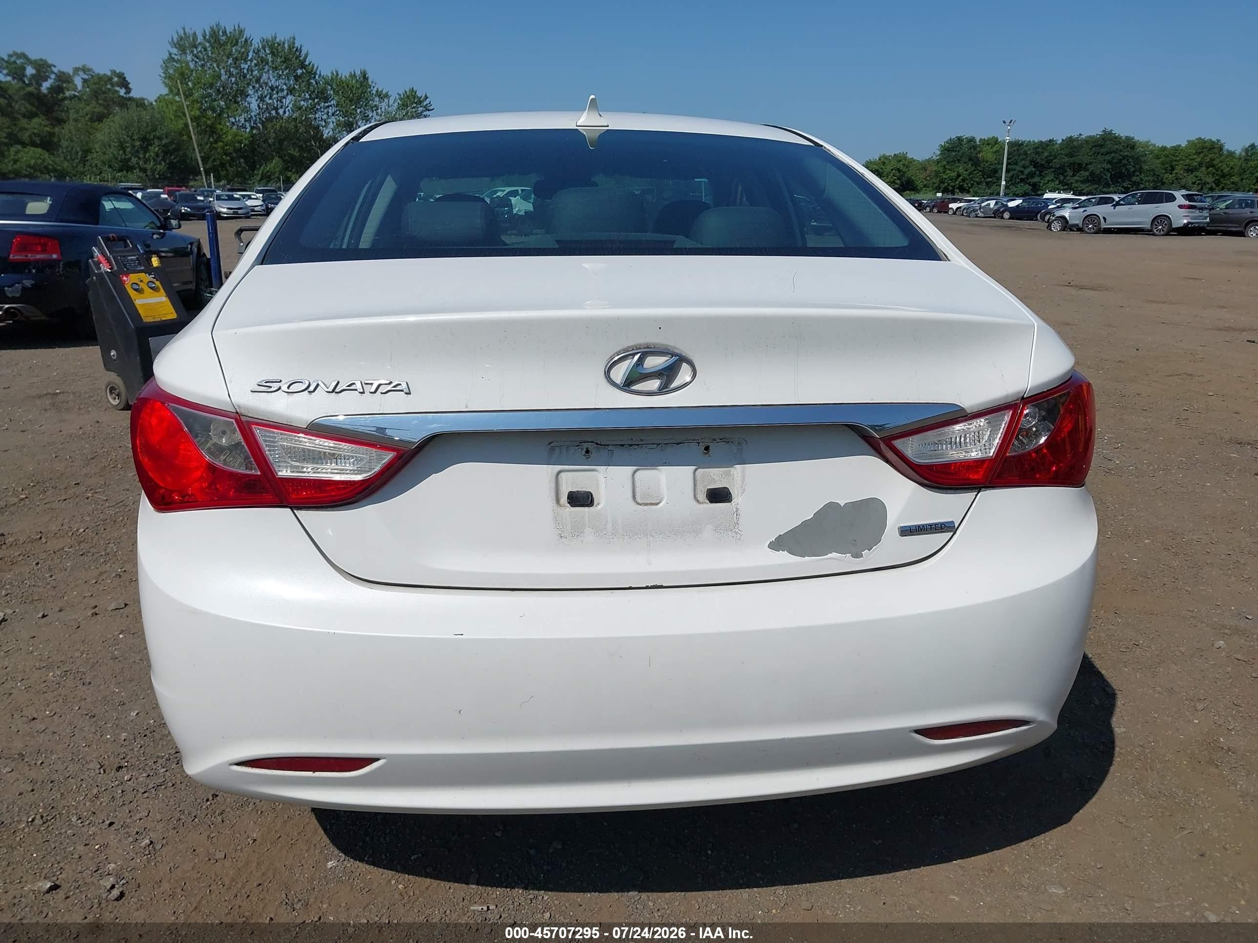 2011 Hyundai Sonata Limited White vin: 5NPEC4AC5BH000546