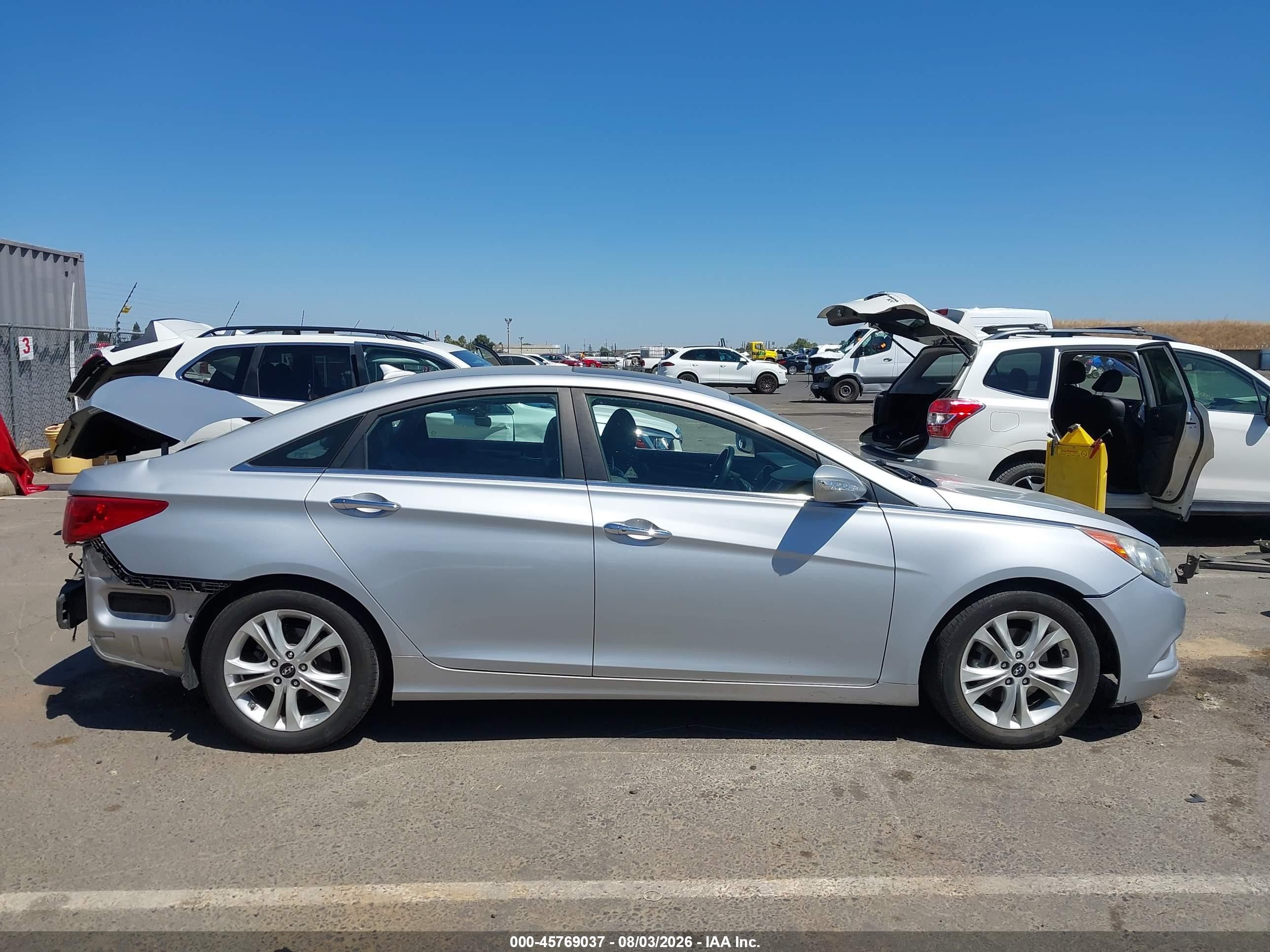 2011 Hyundai Sonata Limited Silver vin: 5NPEC4AC5BH014754