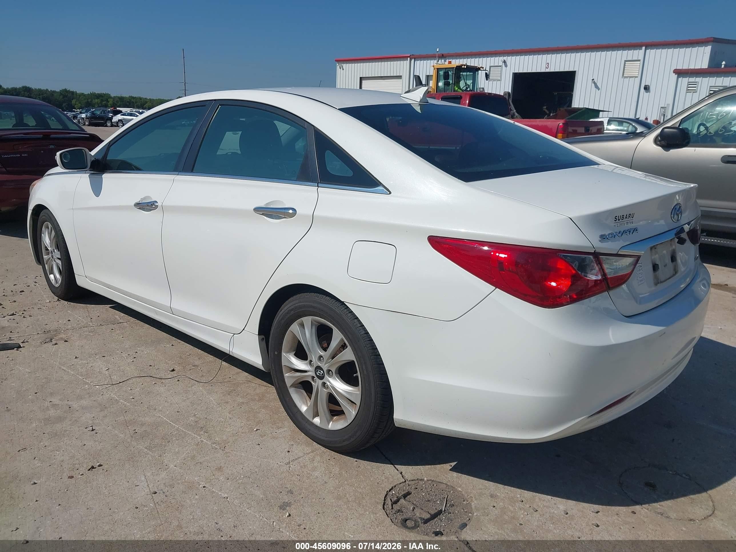 2011 Hyundai Sonata Limited White vin: 5NPEC4AC5BH034020