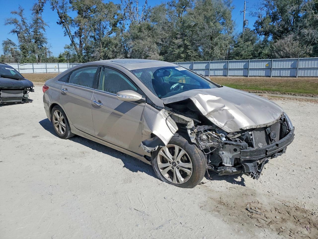 2011 Hyundai Sonata Limited Beige vin: 5NPEC4AC5BH062271