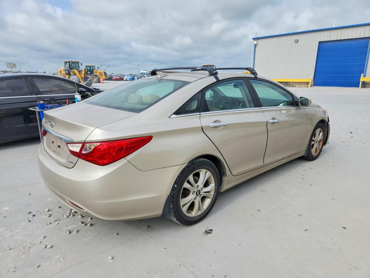 2011 Hyundai Sonata Limited Желто-коричневый vin: 5NPEC4AC5BH154951