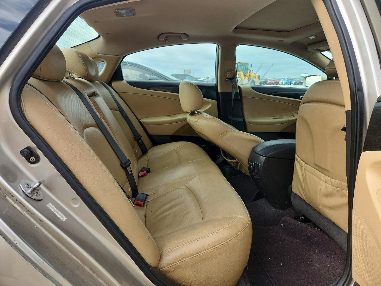 2011 Hyundai Sonata Limited Желто-коричневый vin: 5NPEC4AC5BH154951