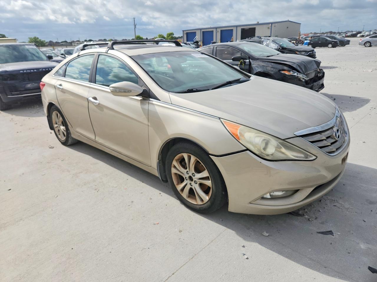 2011 Hyundai Sonata Limited Желто-коричневый vin: 5NPEC4AC5BH154951