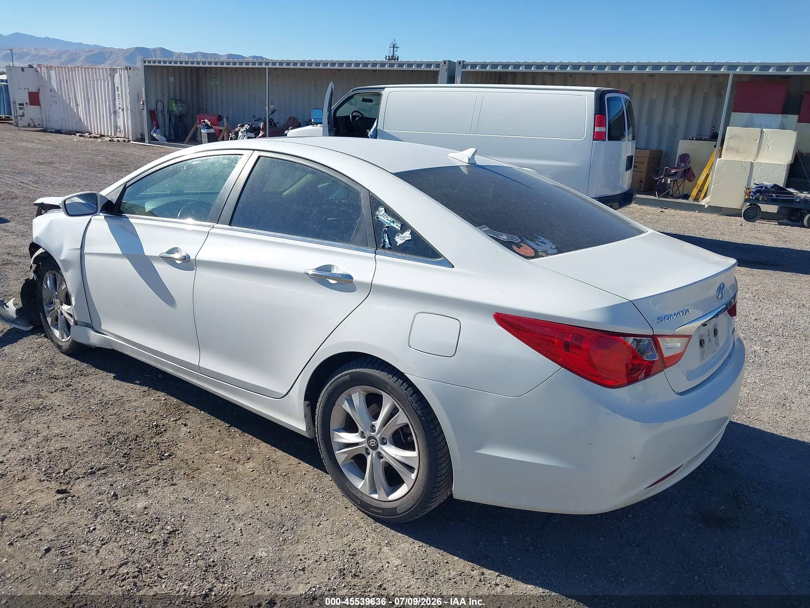2011 Hyundai Sonata Limited White vin: 5NPEC4AC5BH237120
