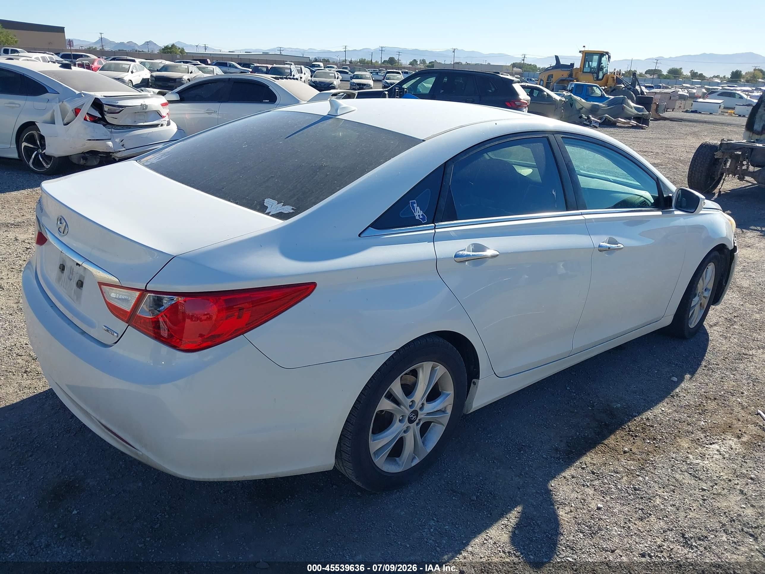 2011 Hyundai Sonata Limited White vin: 5NPEC4AC5BH237120