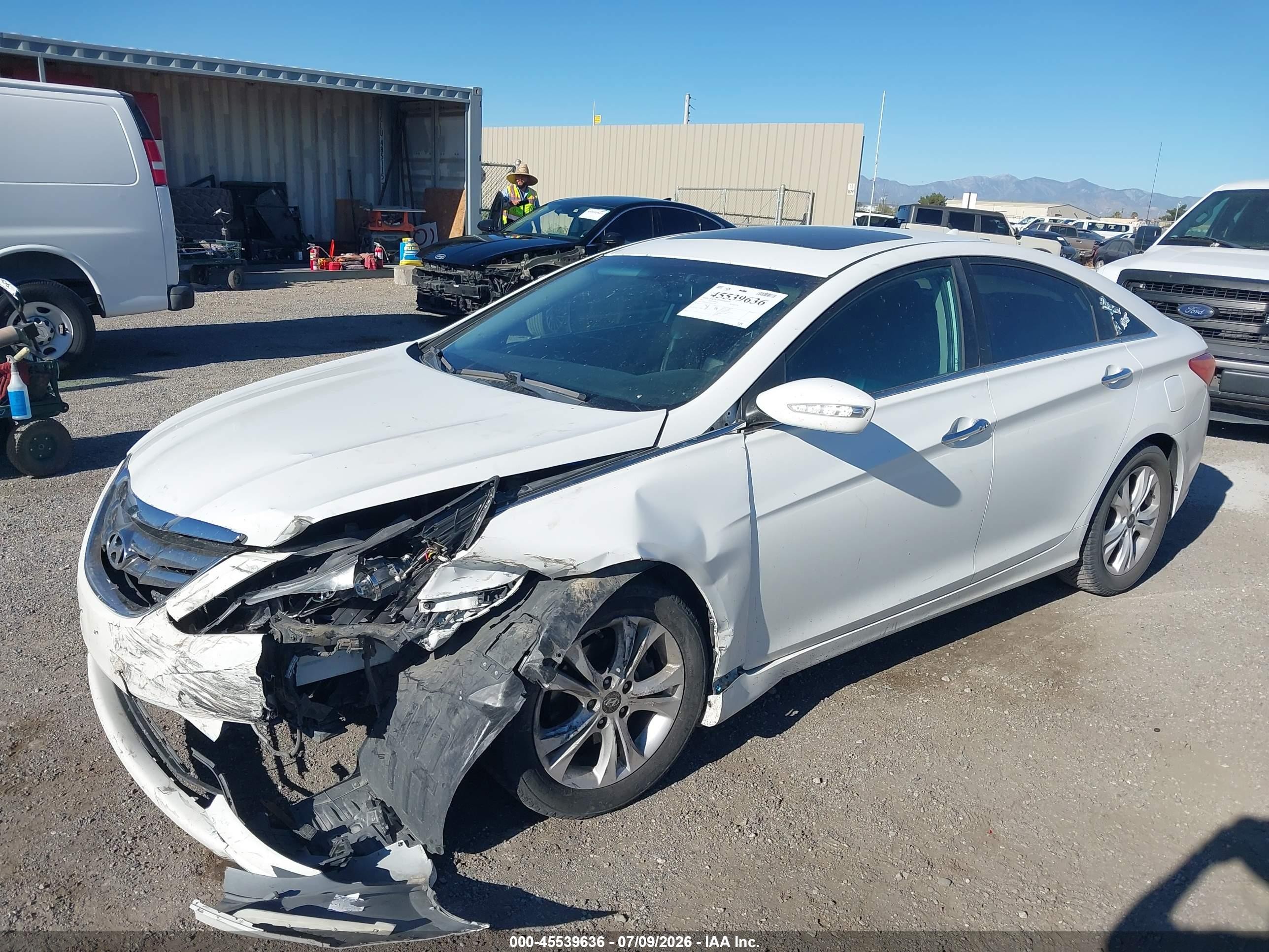 2011 Hyundai Sonata Limited White vin: 5NPEC4AC5BH237120