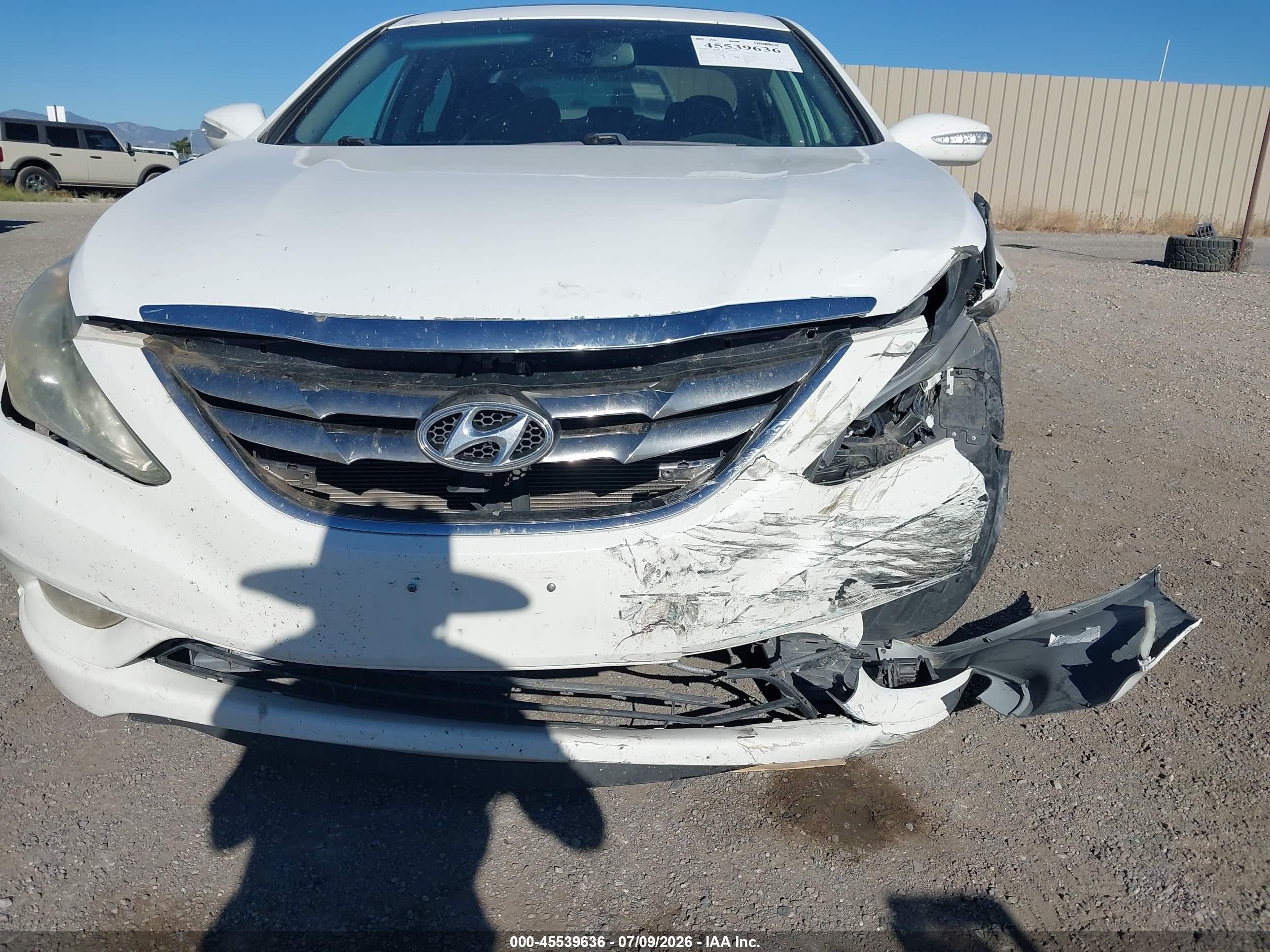 2011 Hyundai Sonata Limited White vin: 5NPEC4AC5BH237120