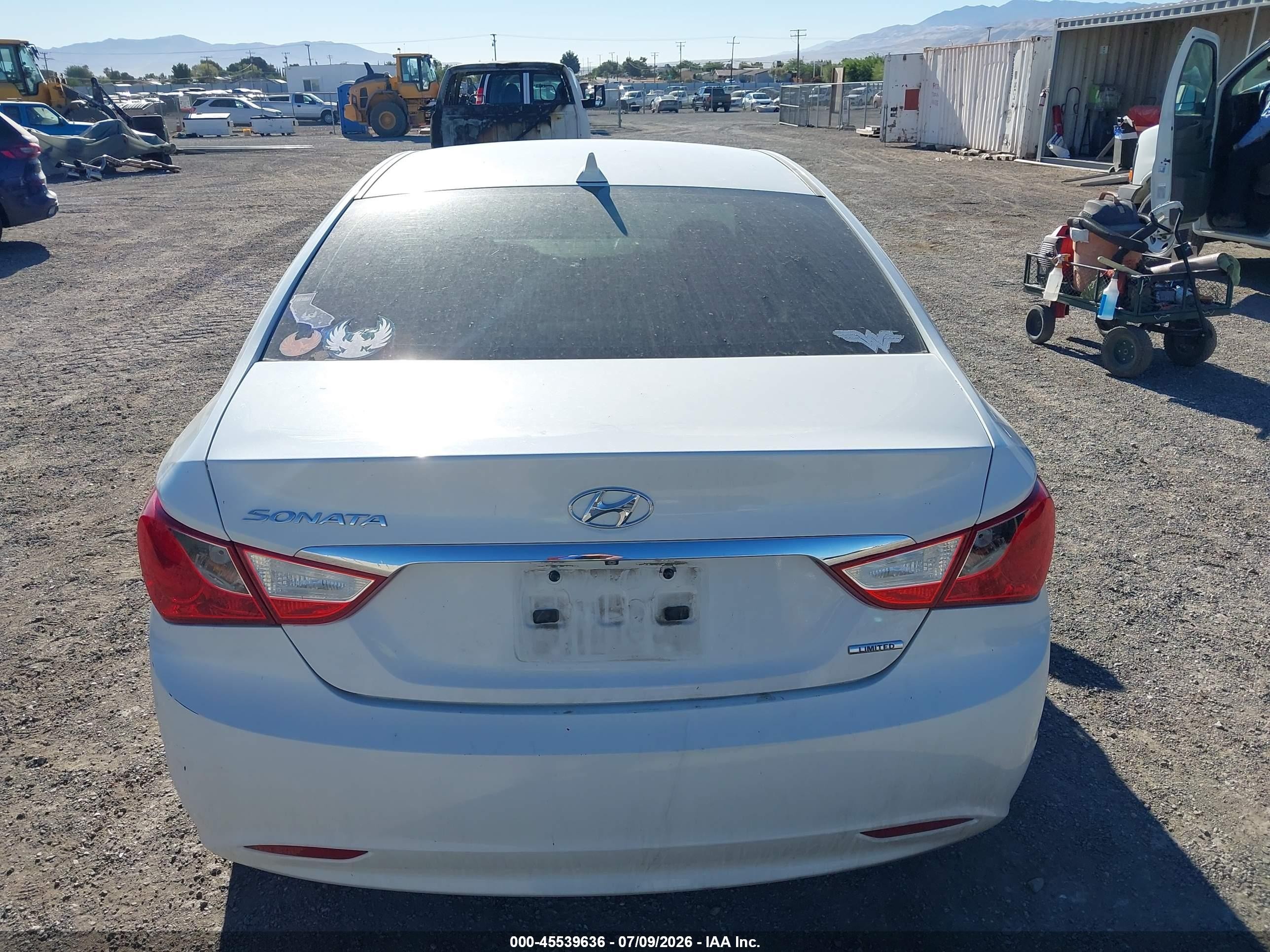 2011 Hyundai Sonata Limited White vin: 5NPEC4AC5BH237120