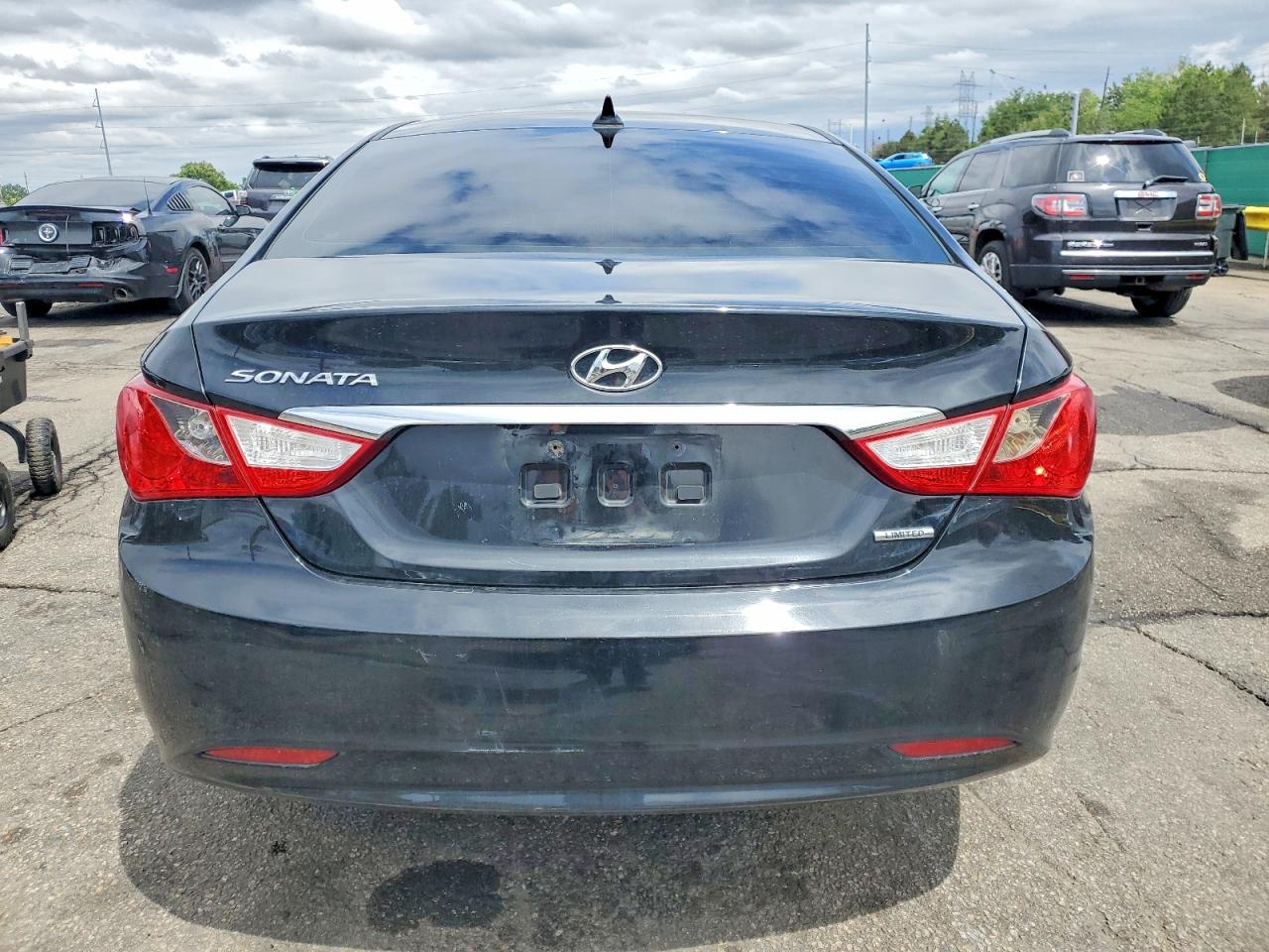 2011 Hyundai Sonata Limited Black vin: 5NPEC4AC5BH269033