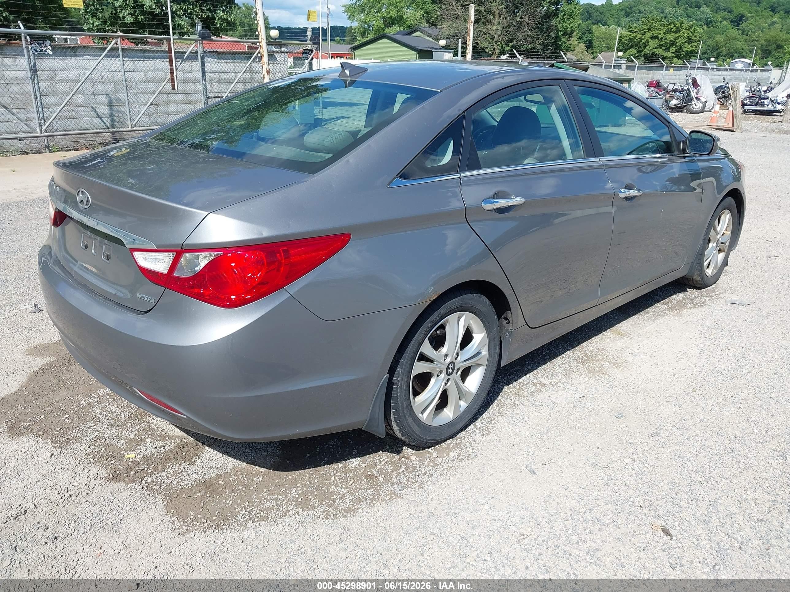 2013 Hyundai Sonata Limited Gray vin: 5NPEC4AC5DH786142