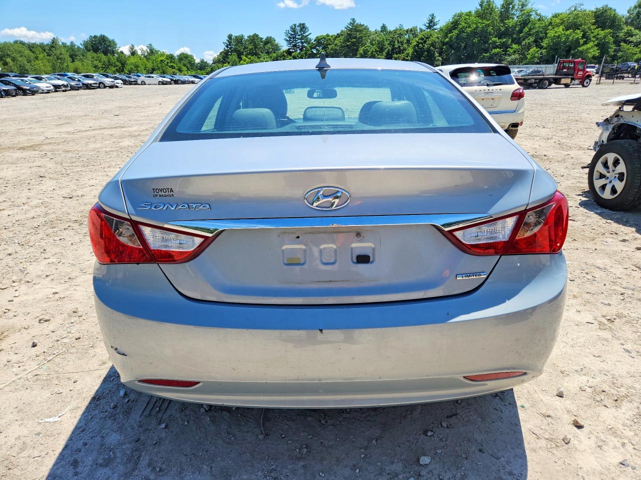 2011 Hyundai Sonata Limited Silver vin: 5NPEC4AC6BH013905