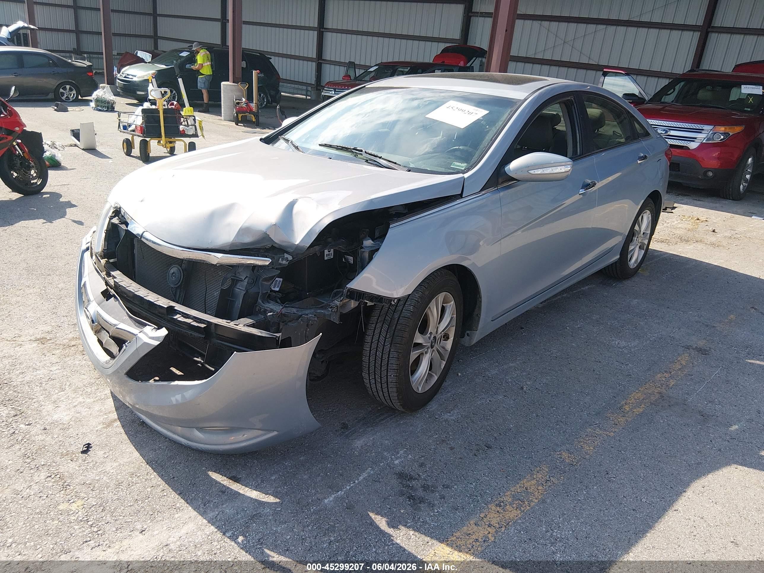 2011 Hyundai Sonata Limited Silver vin: 5NPEC4AC6BH024855