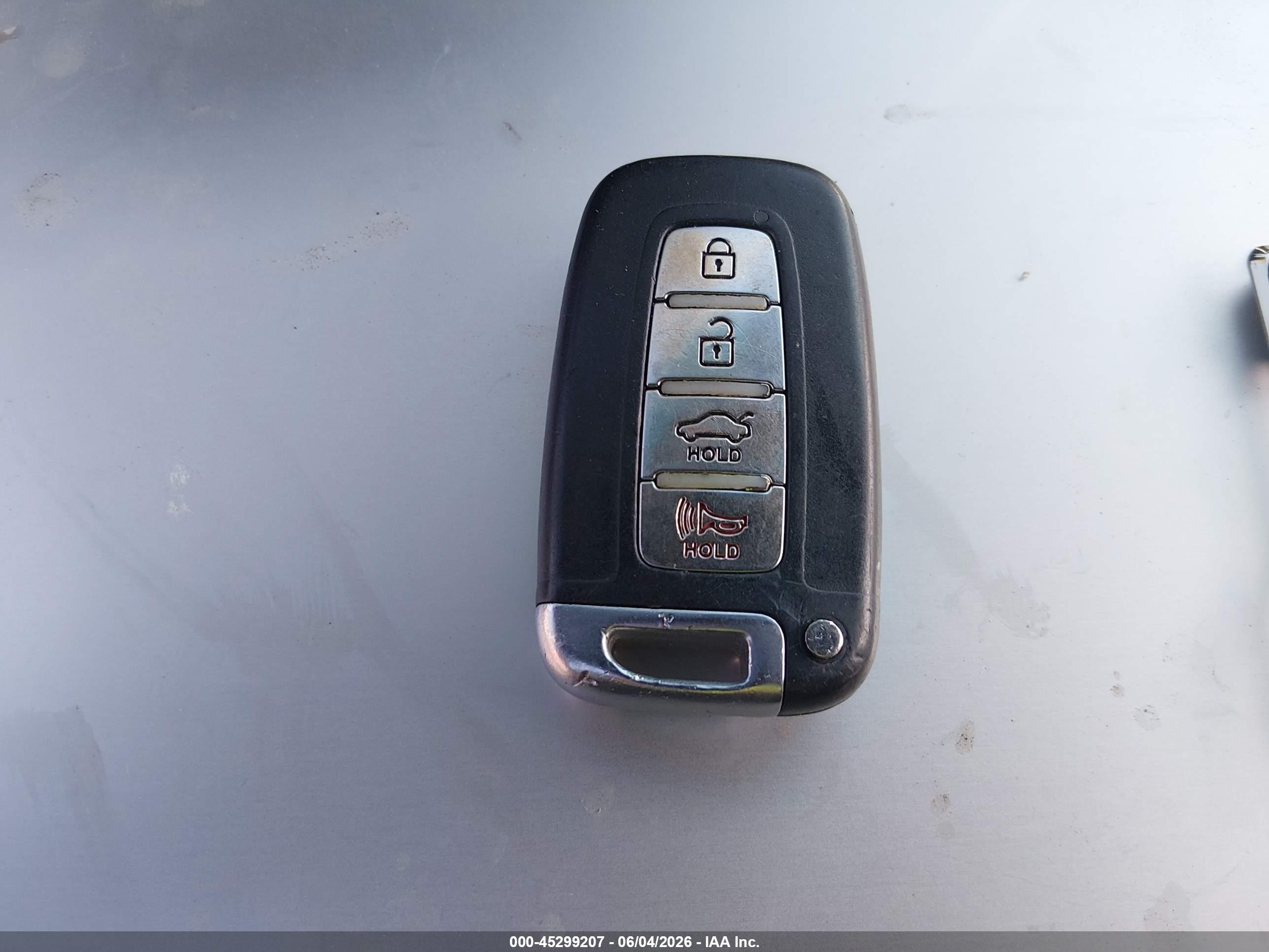 2011 Hyundai Sonata Limited Silver vin: 5NPEC4AC6BH024855