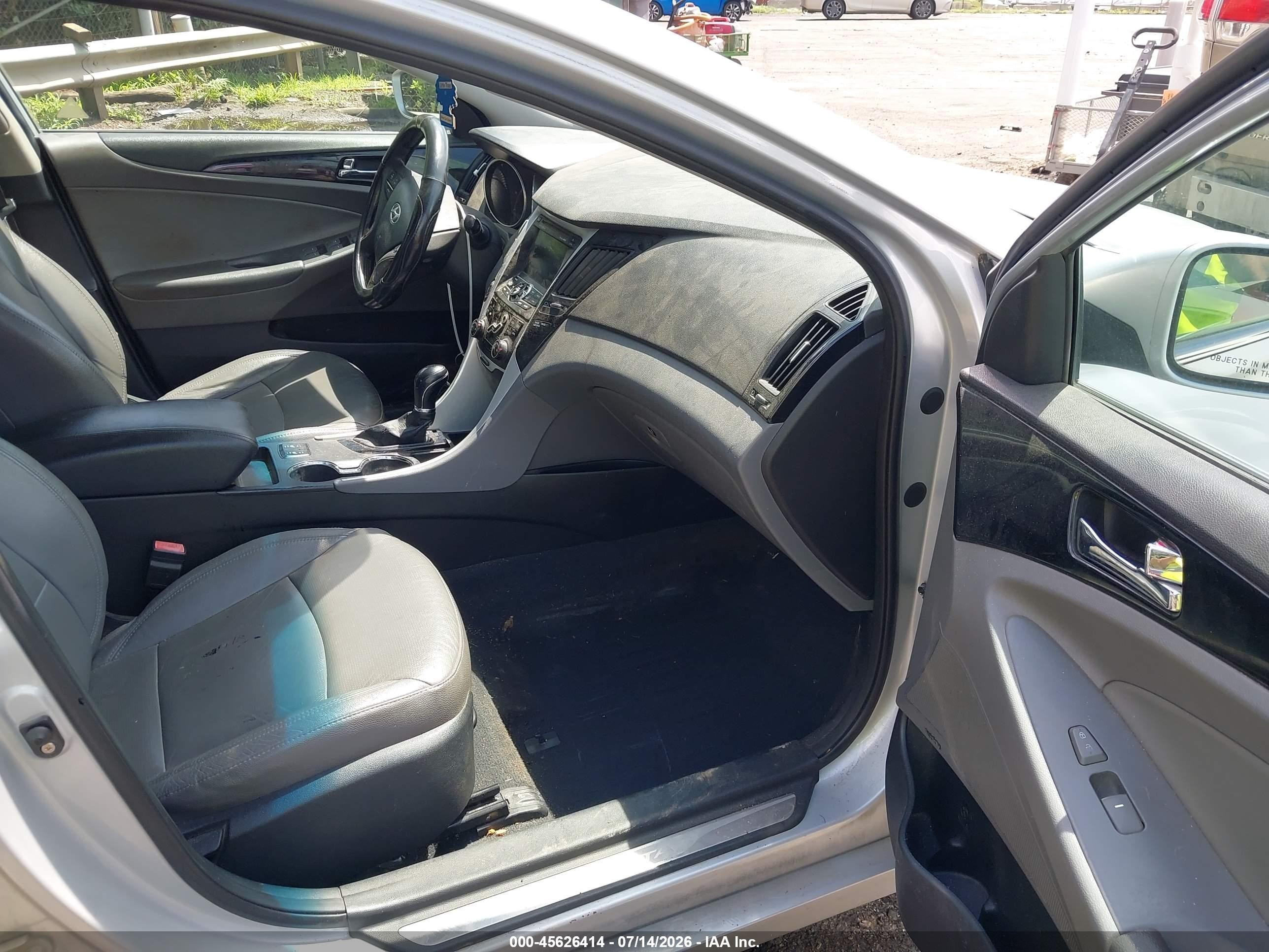 2011 Hyundai Sonata Limited Silver vin: 5NPEC4AC6BH032504