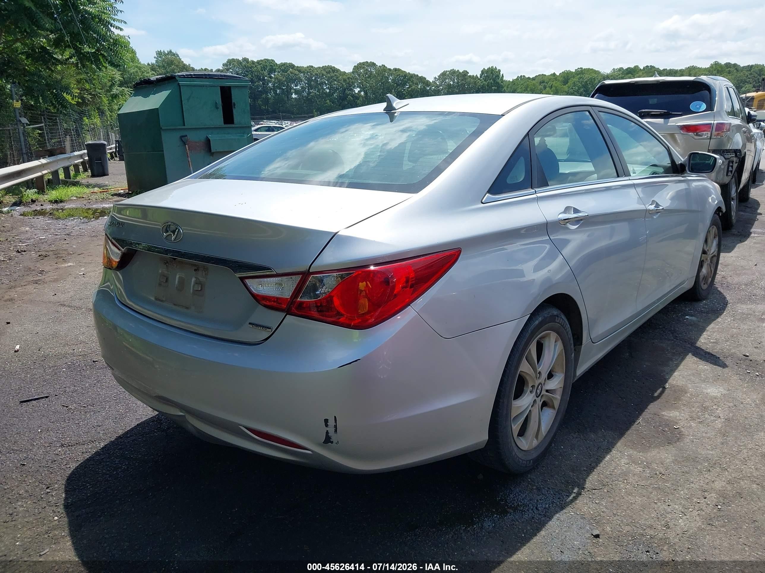 2011 Hyundai Sonata Limited Silver vin: 5NPEC4AC6BH032504