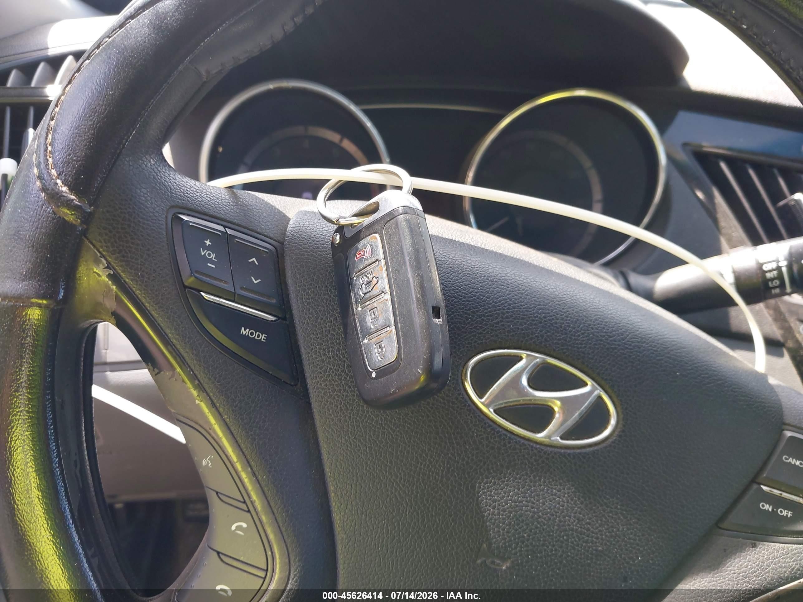 2011 Hyundai Sonata Limited Silver vin: 5NPEC4AC6BH032504
